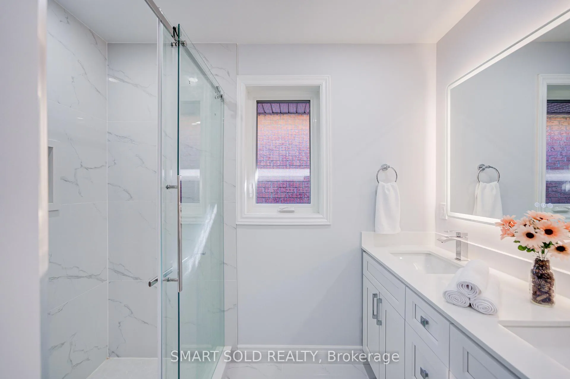 Photo 24 of 123 Sassafras Circle, Vaughan, Patterson — HOMEH