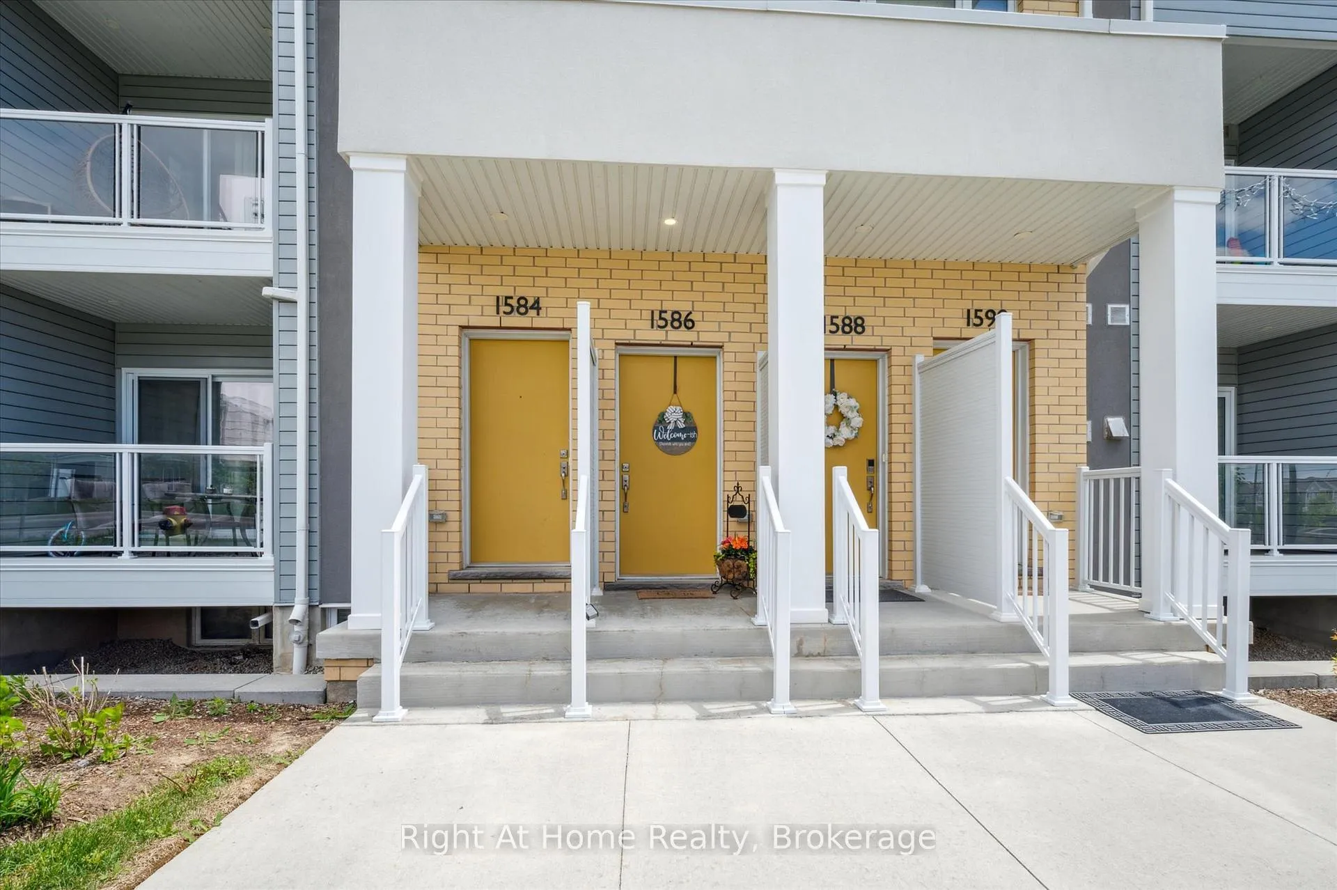 Photo 2 of 1586 Fischer-Hallman Road, Kitchener — HOMEH