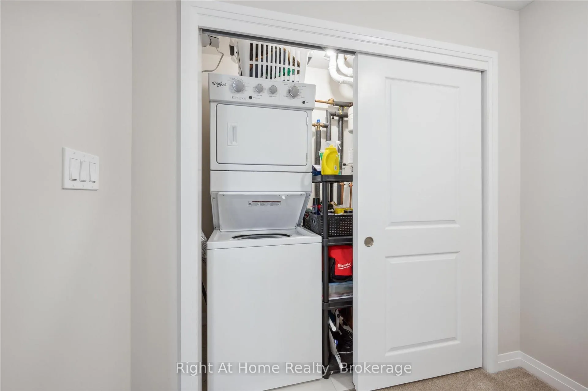 Photo 21 of 1586 Fischer-Hallman Road, Kitchener — HOMEH