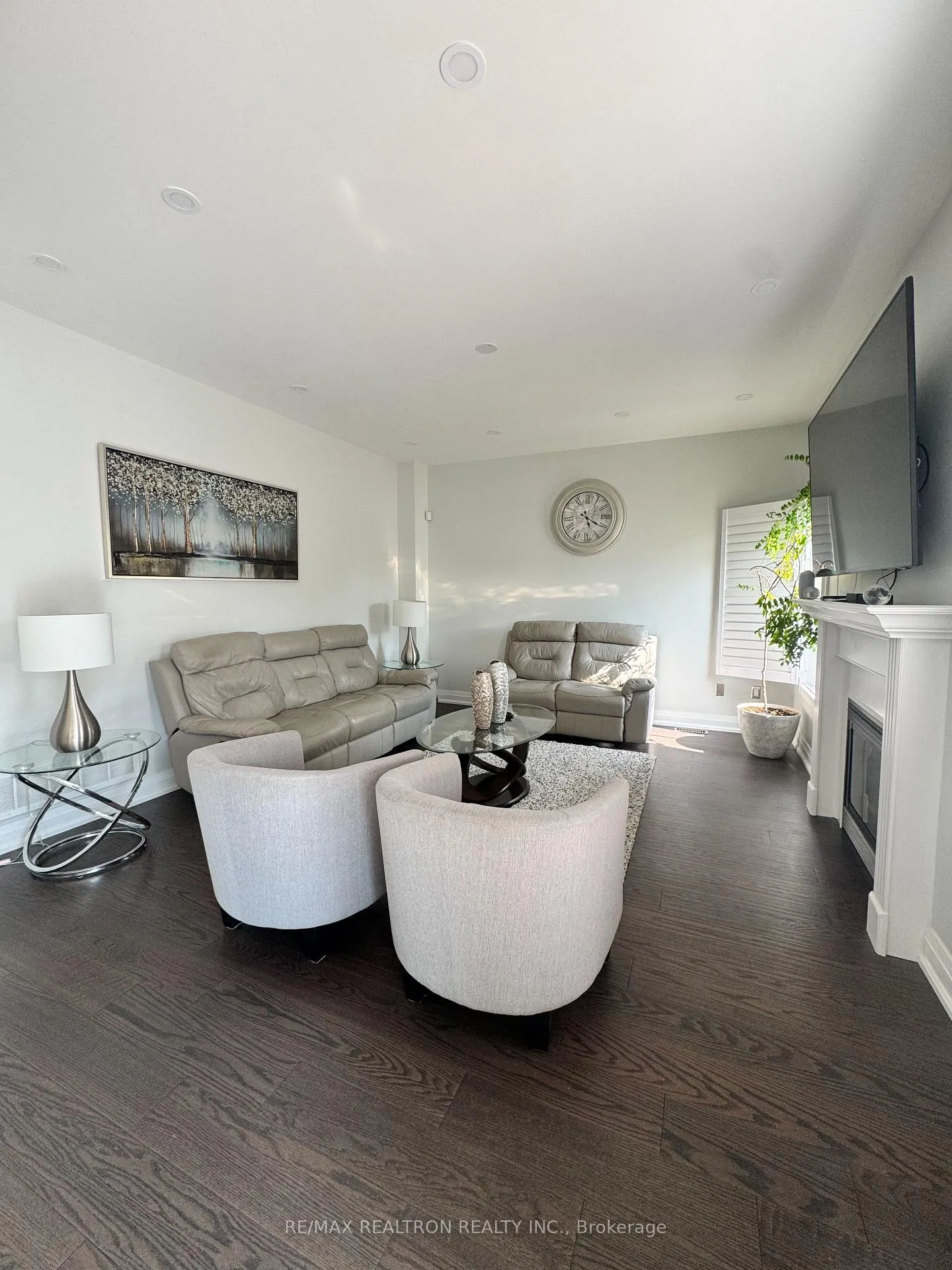 Photo 10 of 510 Roy Rainey Avenue, Markham, Wismer — HOMEH