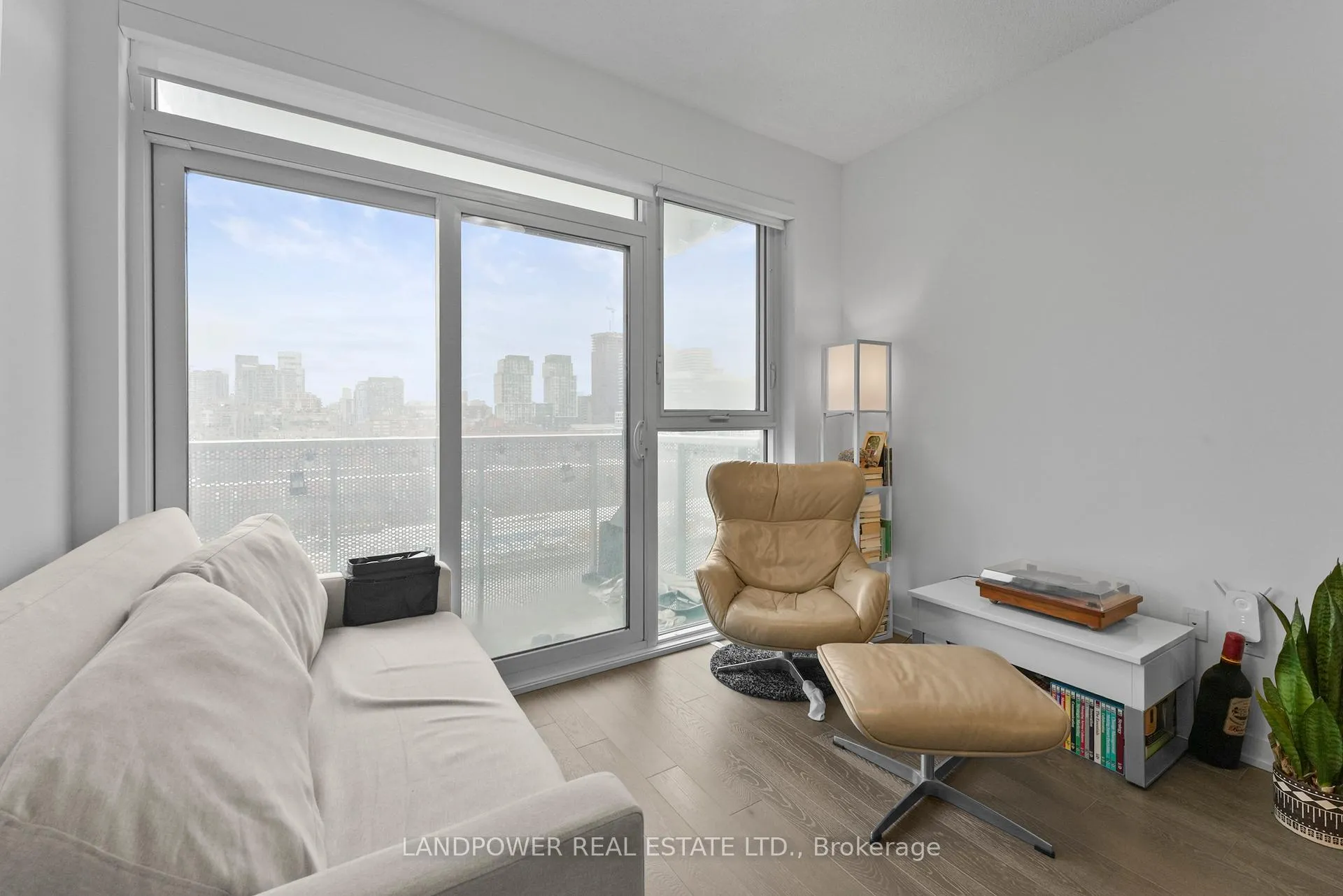 Photo 10 of Unit 718, 20 Richardson Street, Toronto, Waterfront Communities — HOMEH