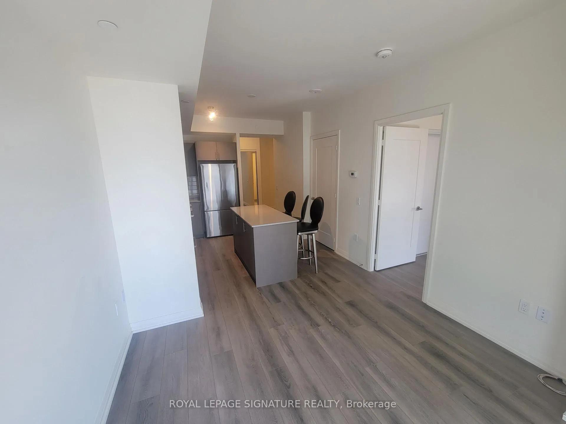 Photo 4 of Unit 807, 9000 Jane Street, Vaughan, Concord — HOMEH