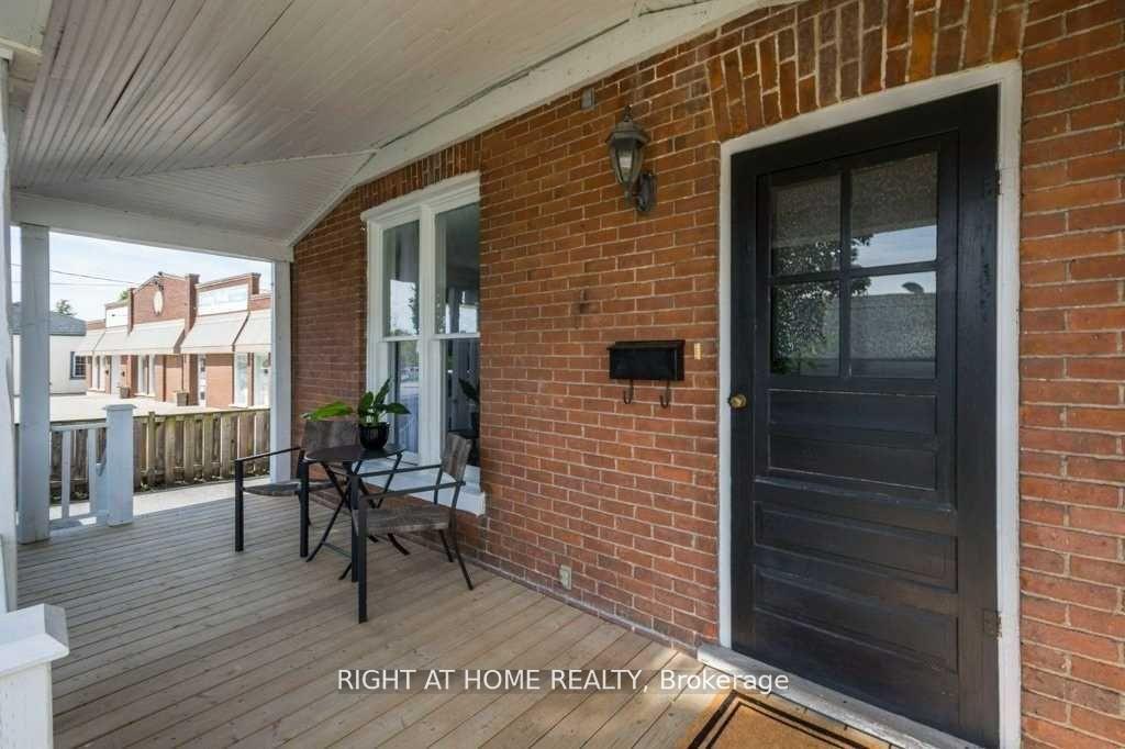 Photo 2 of 279 Spring Street, Cobourg — HOMEH