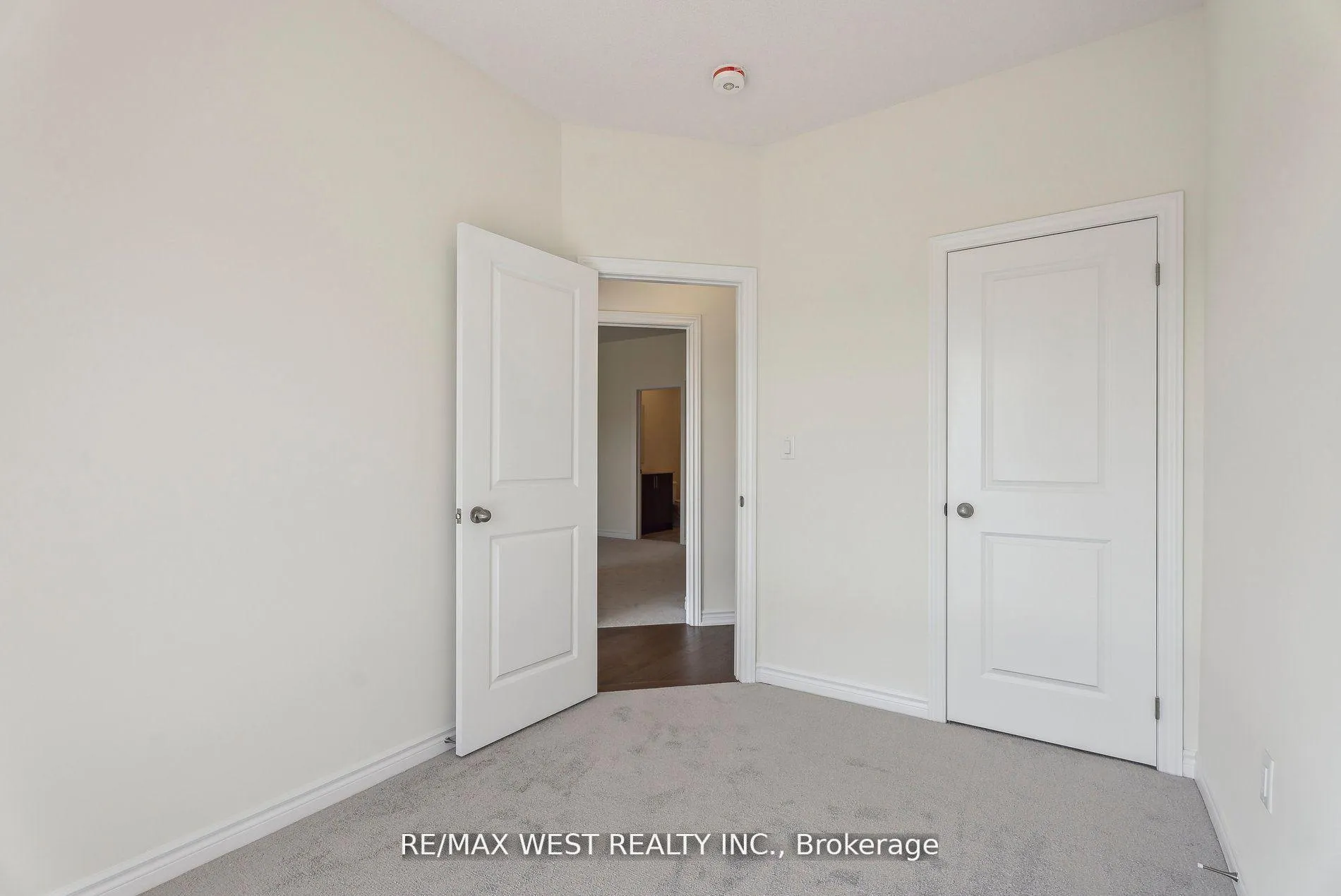 Photo 18 of 149 Blick Crescent, Aurora, Bayview Wellington — HOMEH