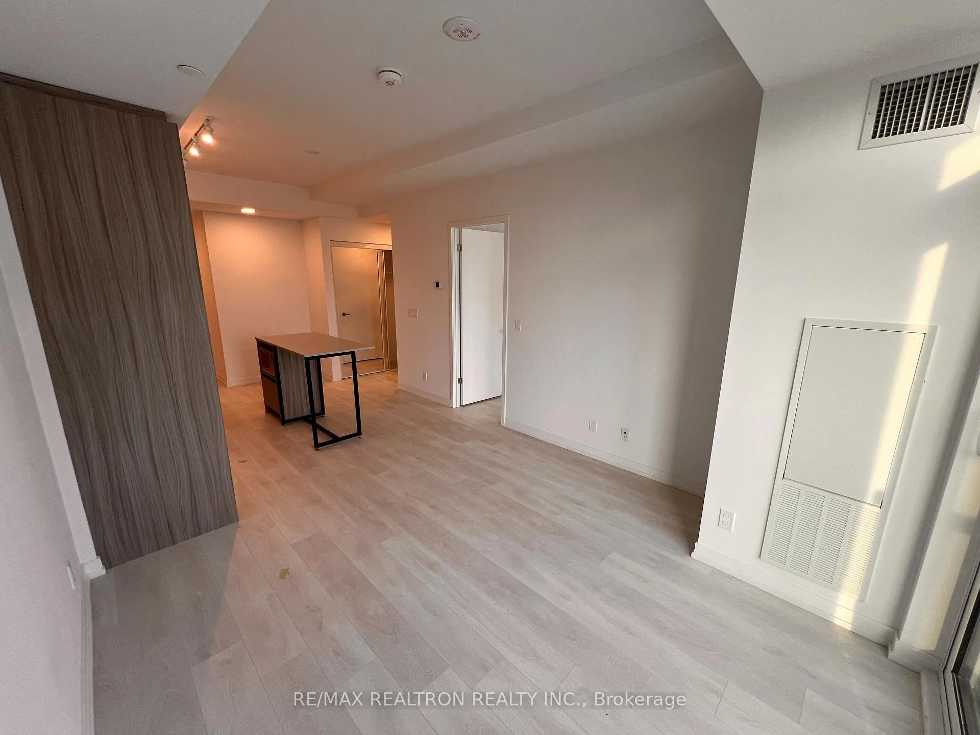 Photo 5 of Unit 1207, 8 Beverley Glen Boulevard, Vaughan, Beverley Glen — HOMEH