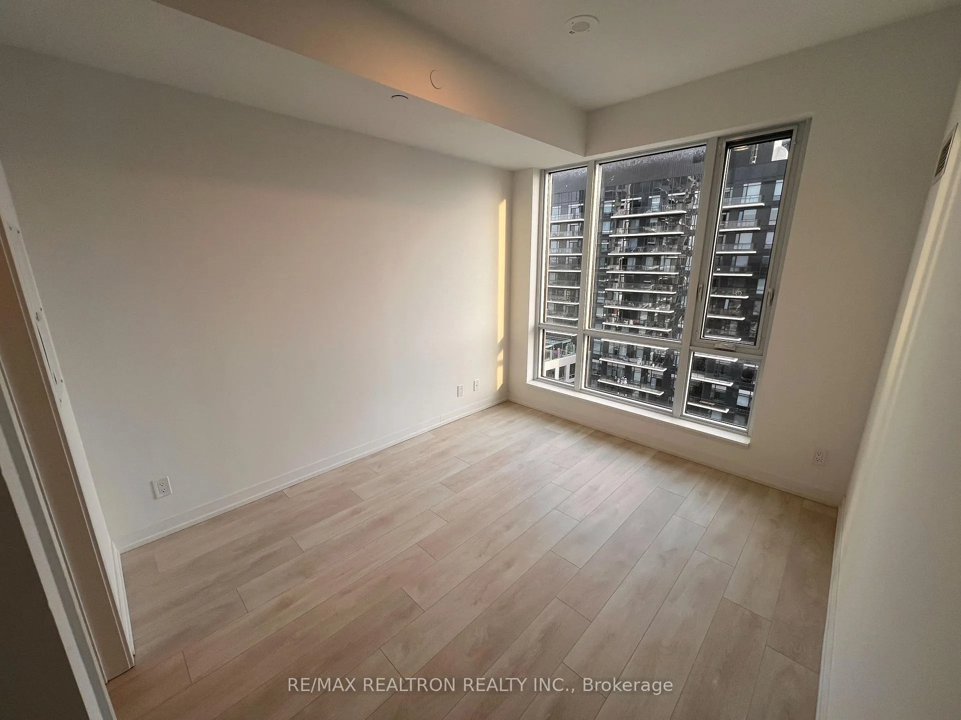 Photo 9 of Unit 1207, 8 Beverley Glen Boulevard, Vaughan, Beverley Glen — HOMEH