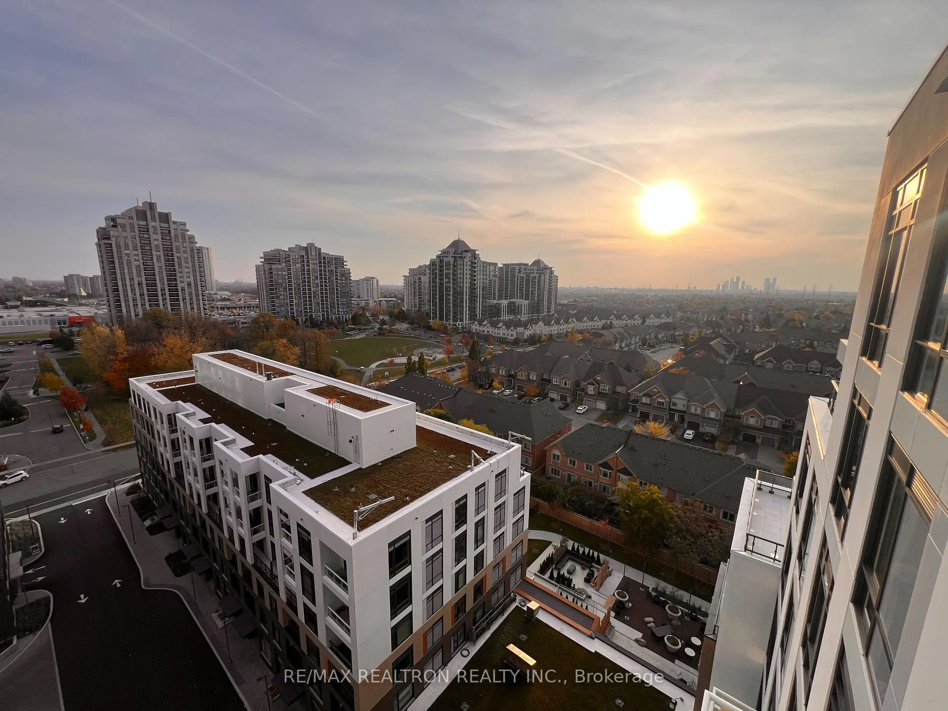 Photo 17 of Unit 1207, 8 Beverley Glen Boulevard, Vaughan, Beverley Glen — HOMEH