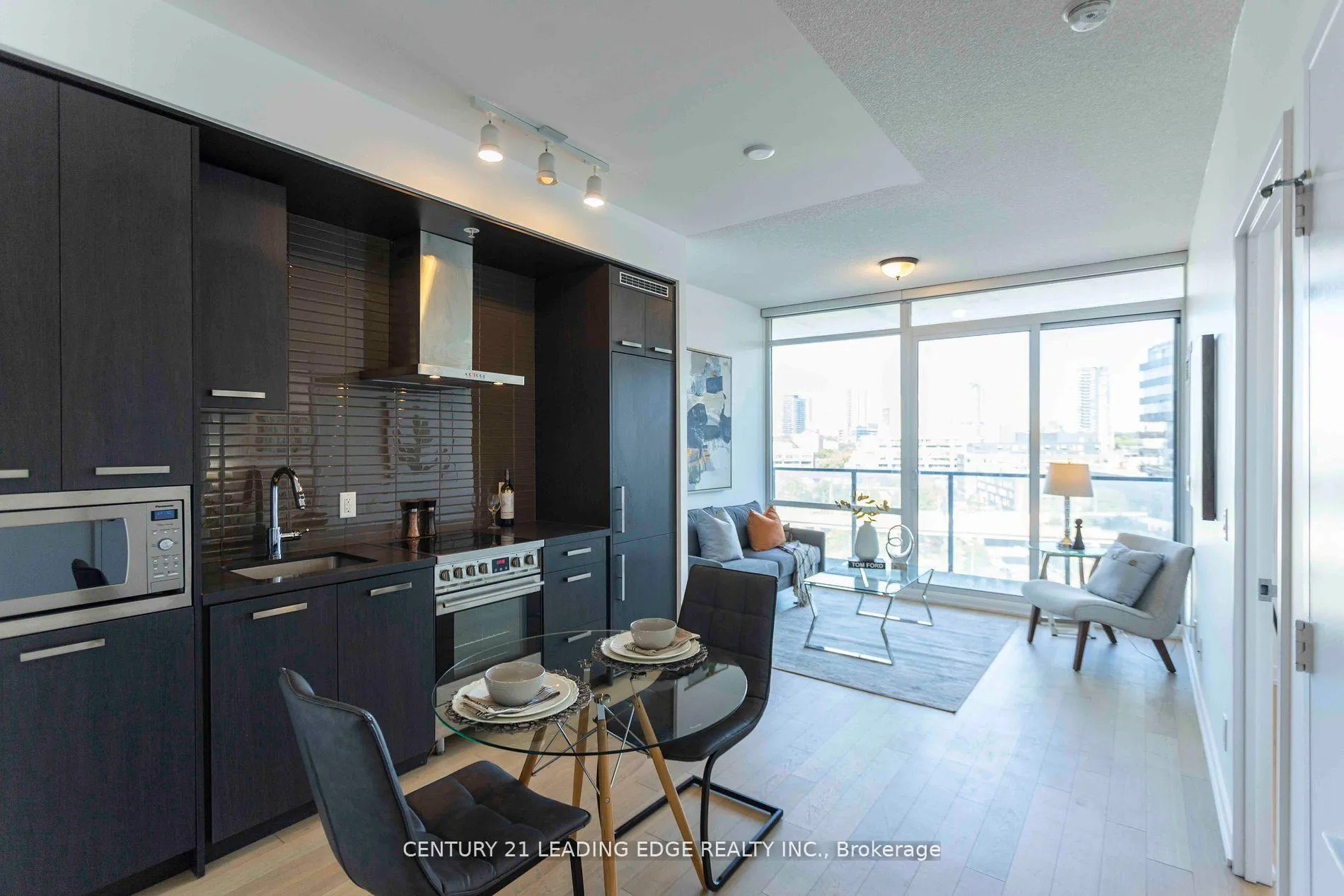 Photo 3 of Unit S810, 120 Bayview Avenue, Toronto, Waterfront Communities — HOMEH