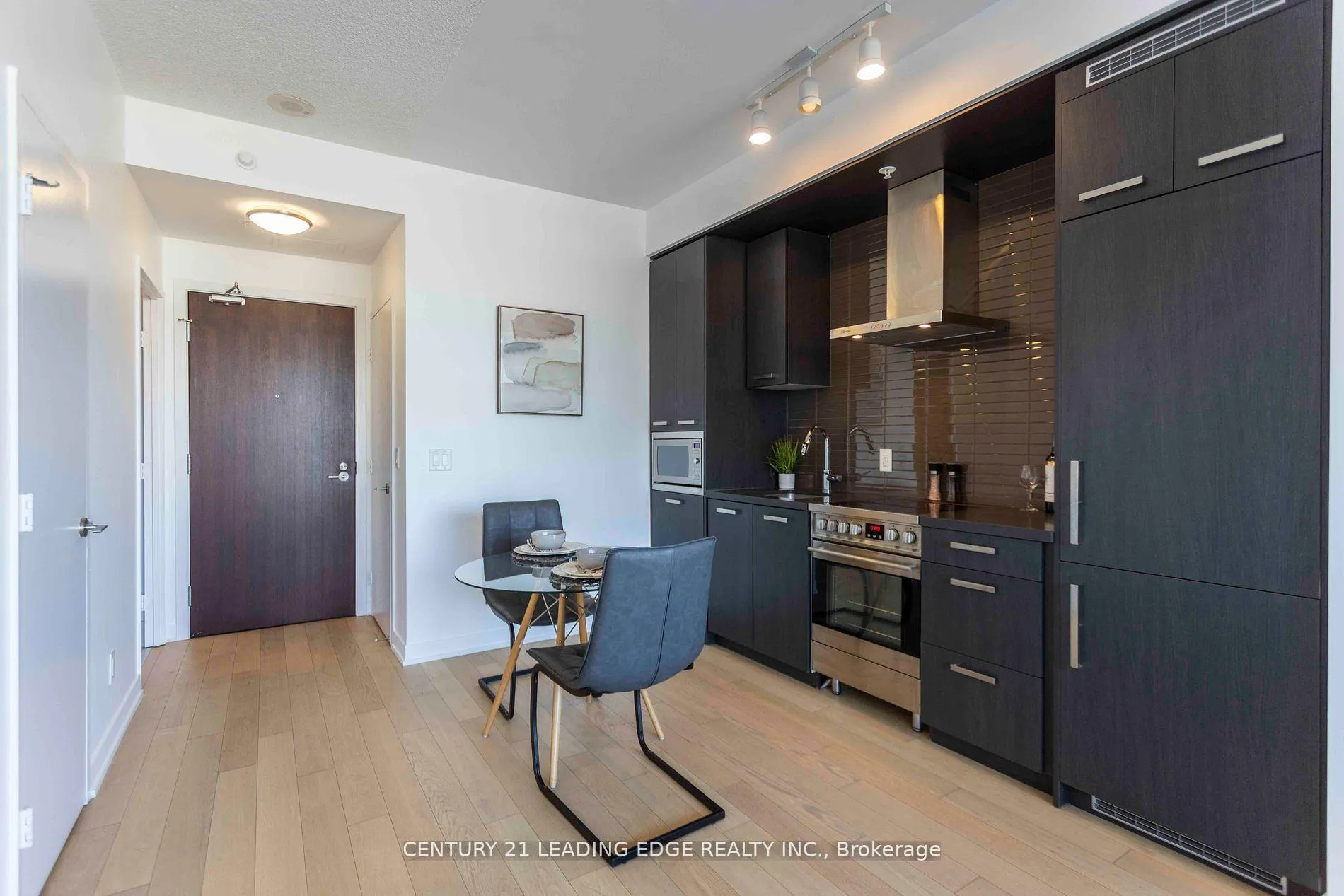 Photo 8 of Unit S810, 120 Bayview Avenue, Toronto, Waterfront Communities — HOMEH