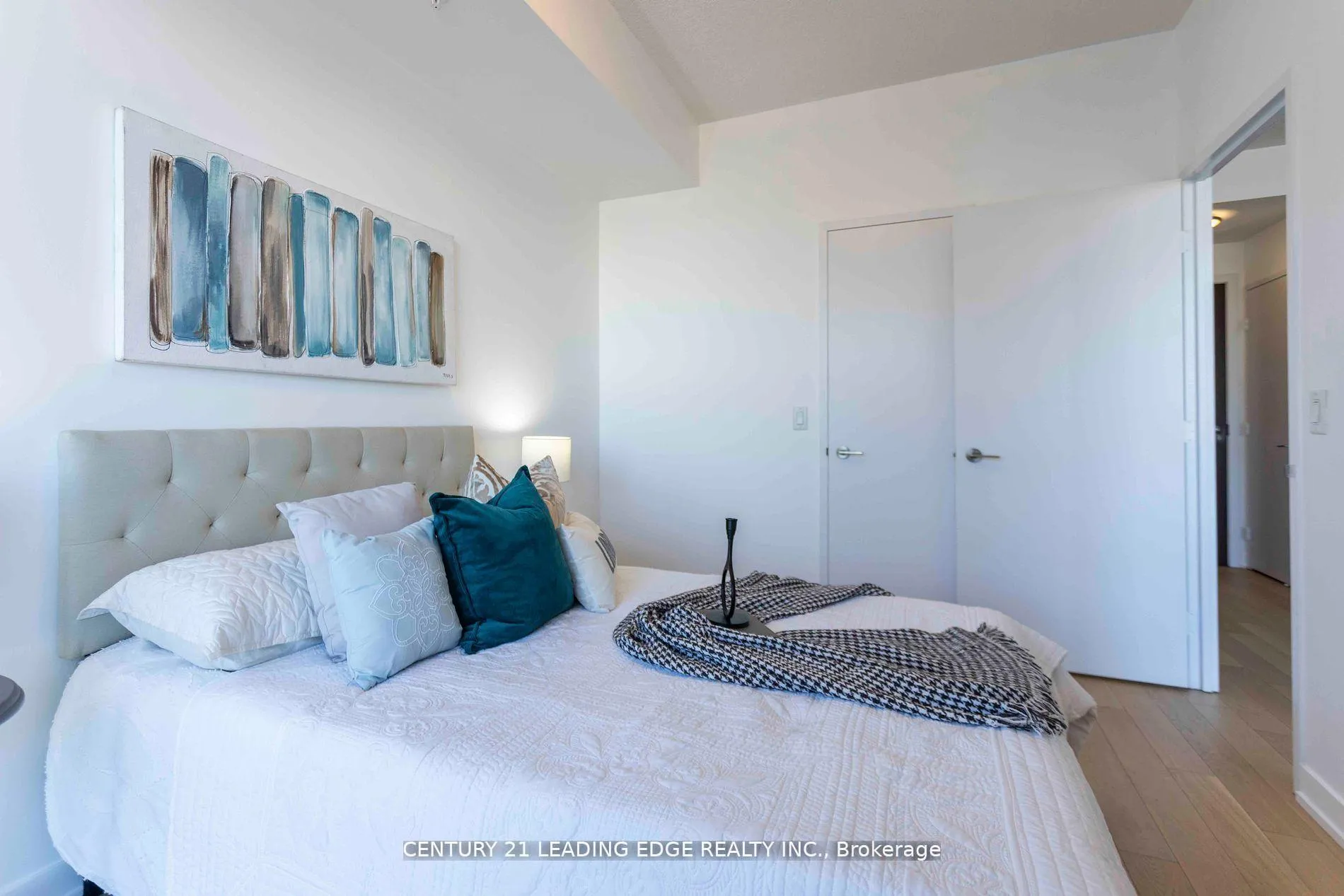 Photo 14 of Unit S810, 120 Bayview Avenue, Toronto, Waterfront Communities — HOMEH