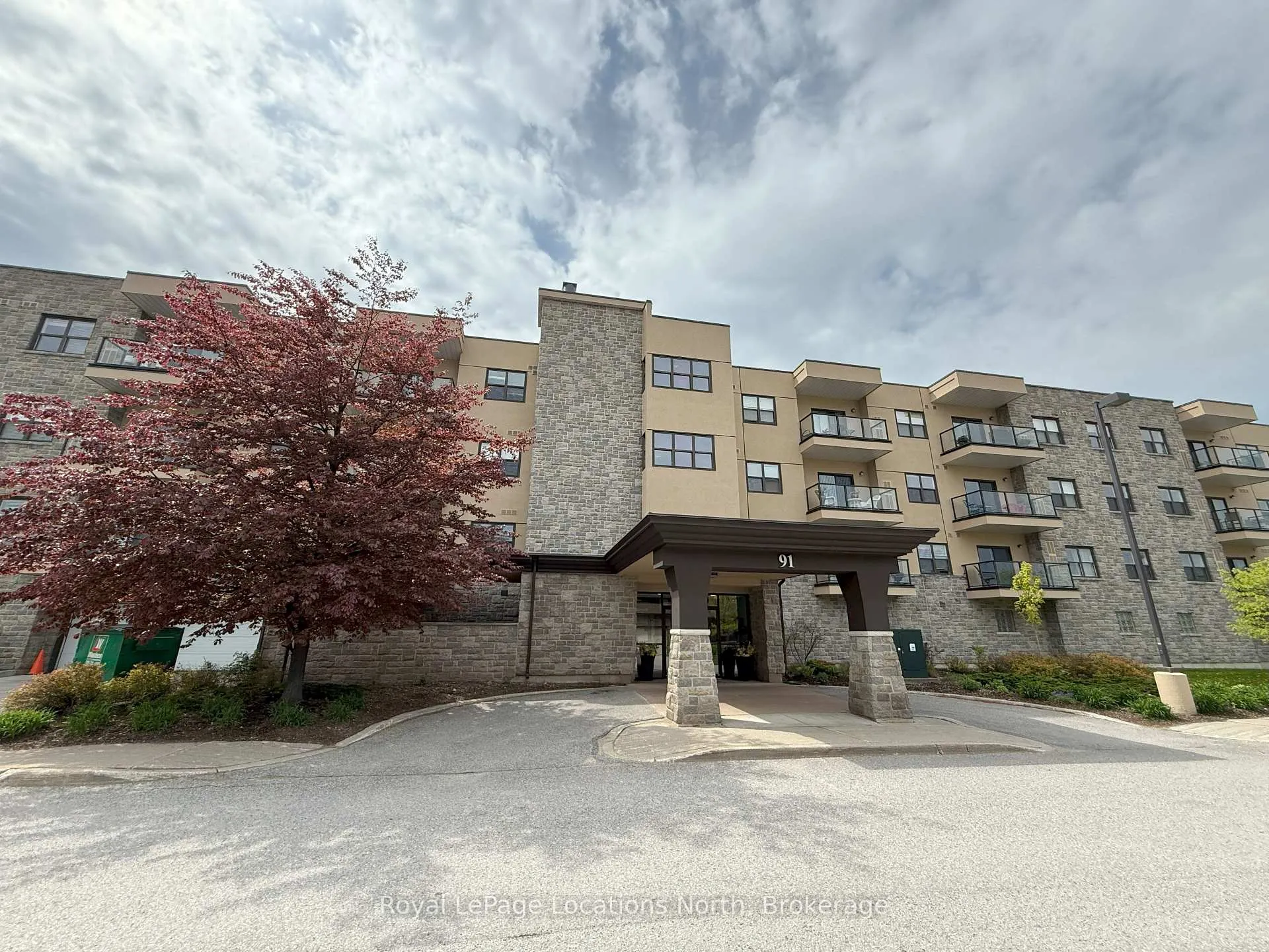 Front of Unit 303, 91 Raglan Street