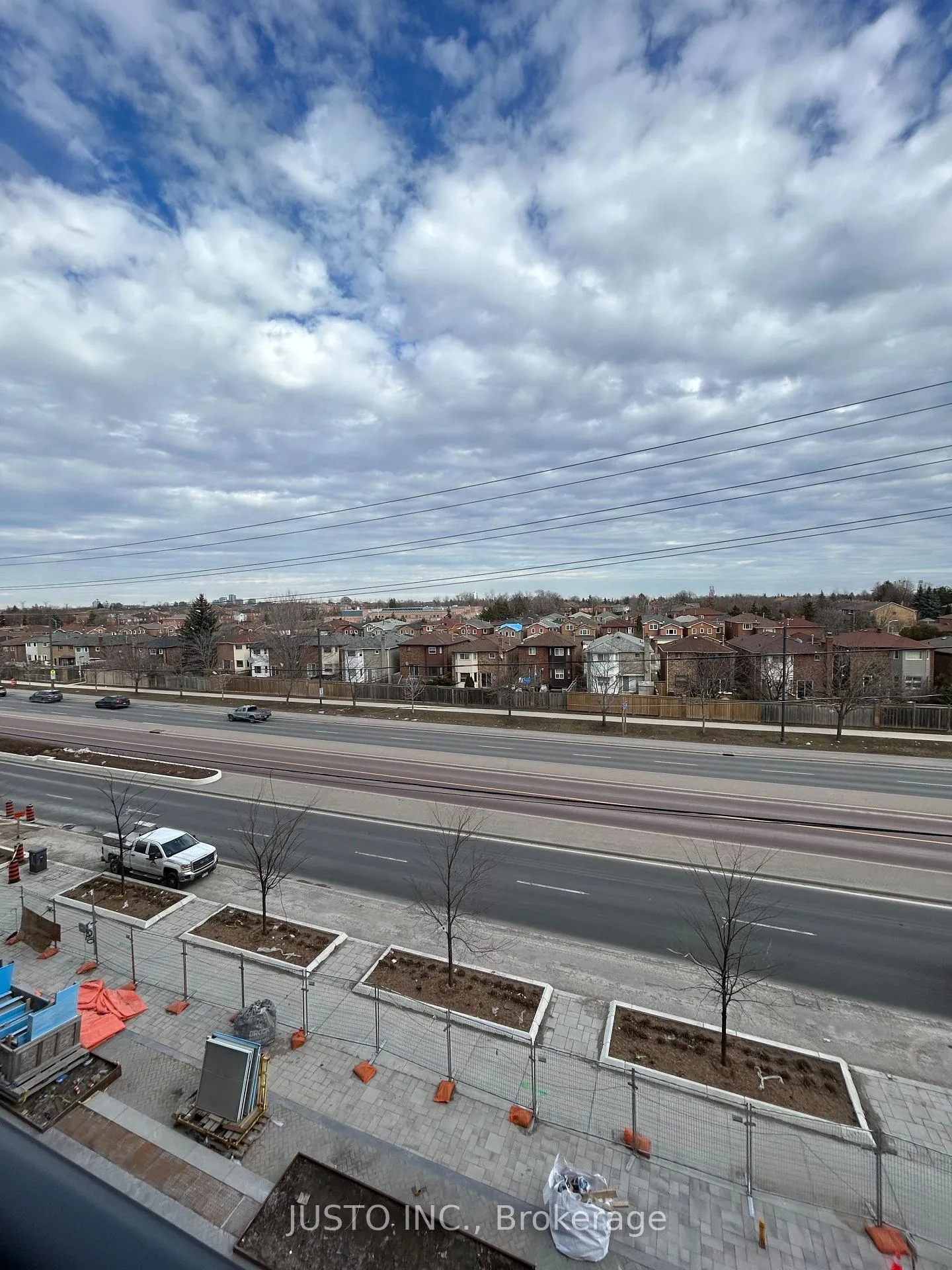 Photo 8 of Unit 409, 7950 Bathurst Street, Vaughan, Beverley Glen — HOMEH