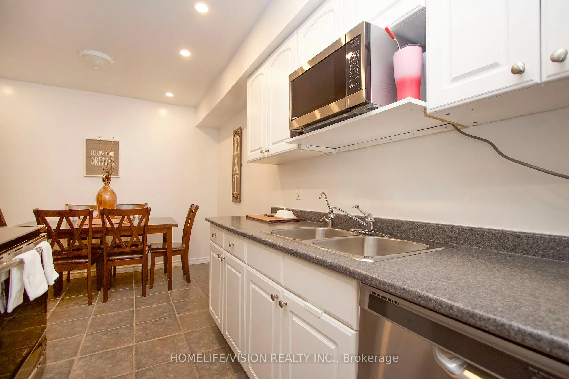 Photo 8 of Unit W12, 220 Ormond Drive, Oshawa, Samac — HOMEH