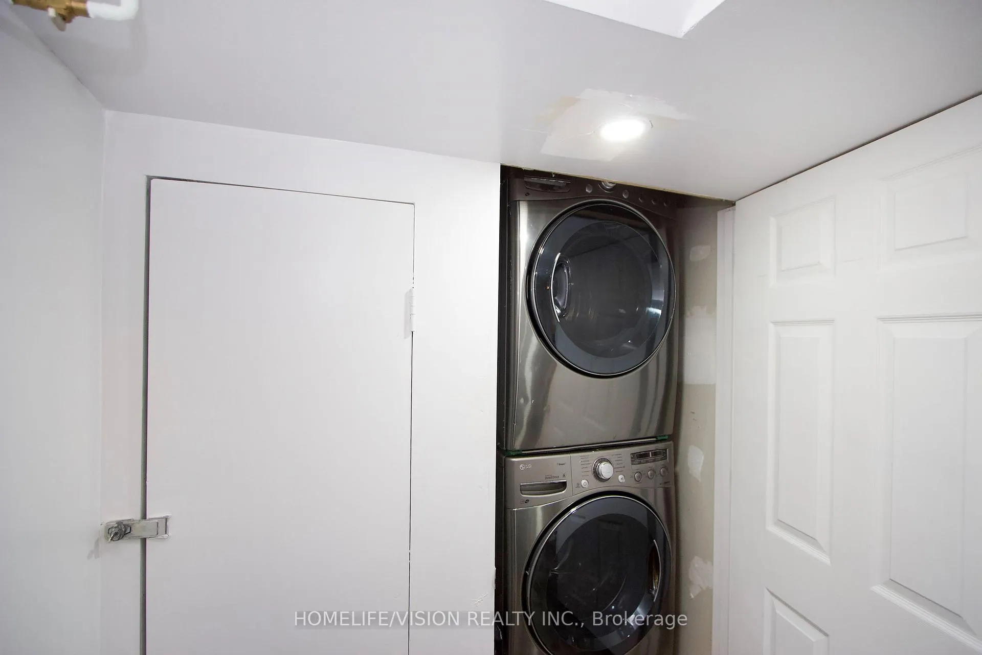 Photo 16 of Unit W12, 220 Ormond Drive, Oshawa, Samac — HOMEH