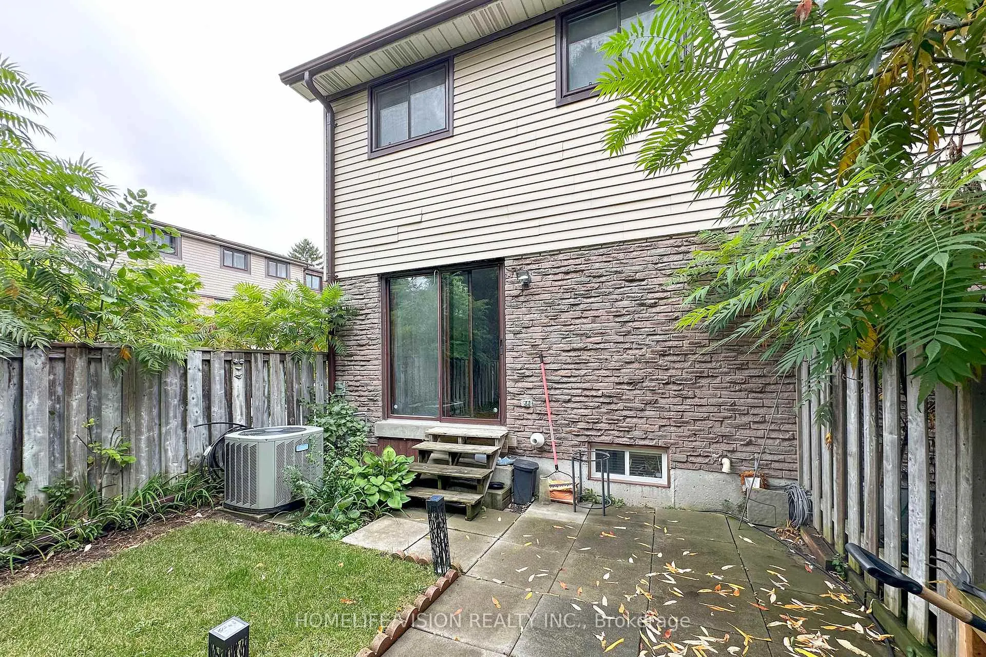 Photo 25 of Unit W12, 220 Ormond Drive, Oshawa, Samac — HOMEH