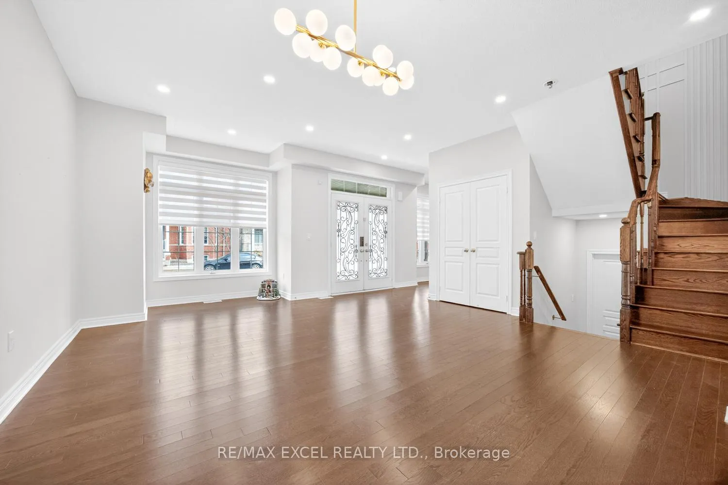 Photo 4 of 77 Sunnyside Hill Road, Markham, Cornell — HOMEH