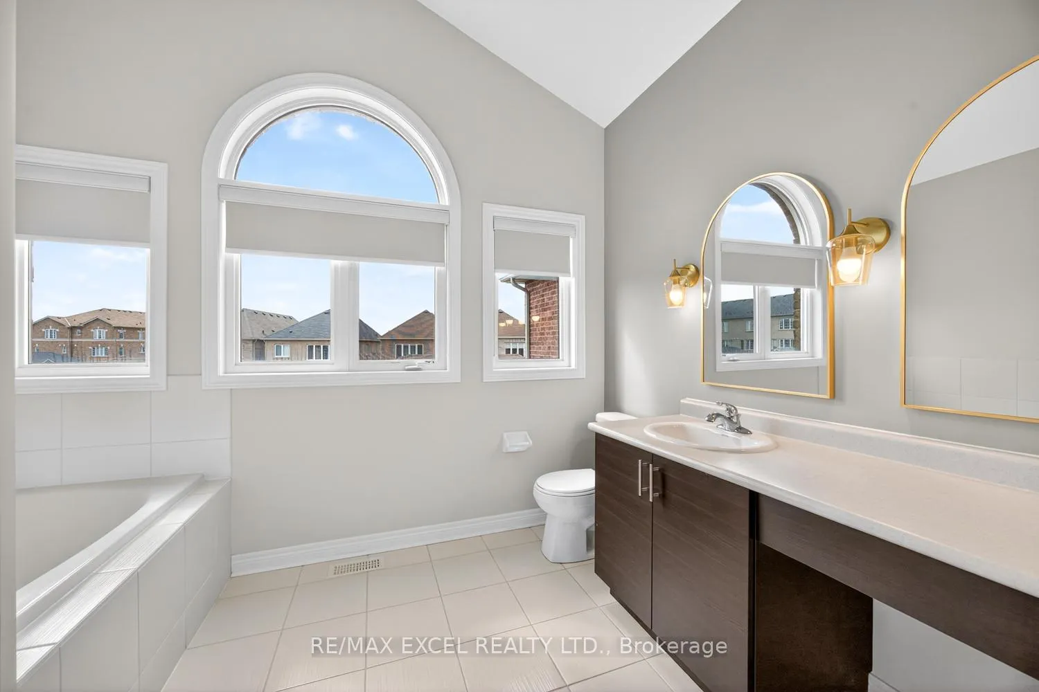 Photo 16 of 77 Sunnyside Hill Road, Markham, Cornell — HOMEH