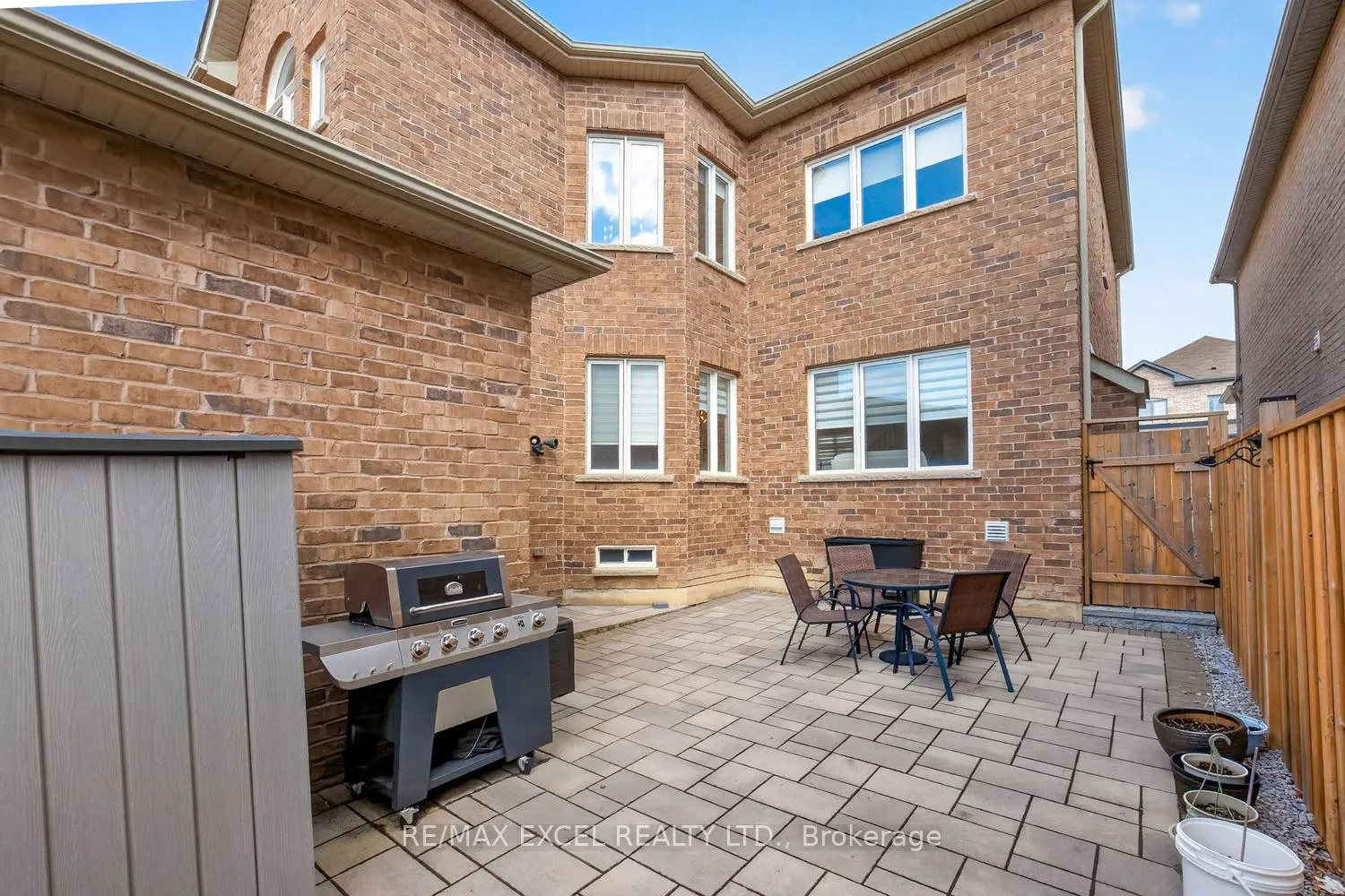 Photo 24 of 77 Sunnyside Hill Road, Markham, Cornell — HOMEH