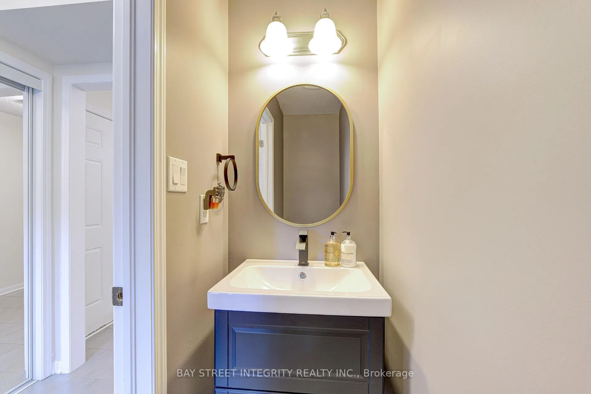 Photo 4 of 1033 Stemman Place, Milton, Willmott — HOMEH