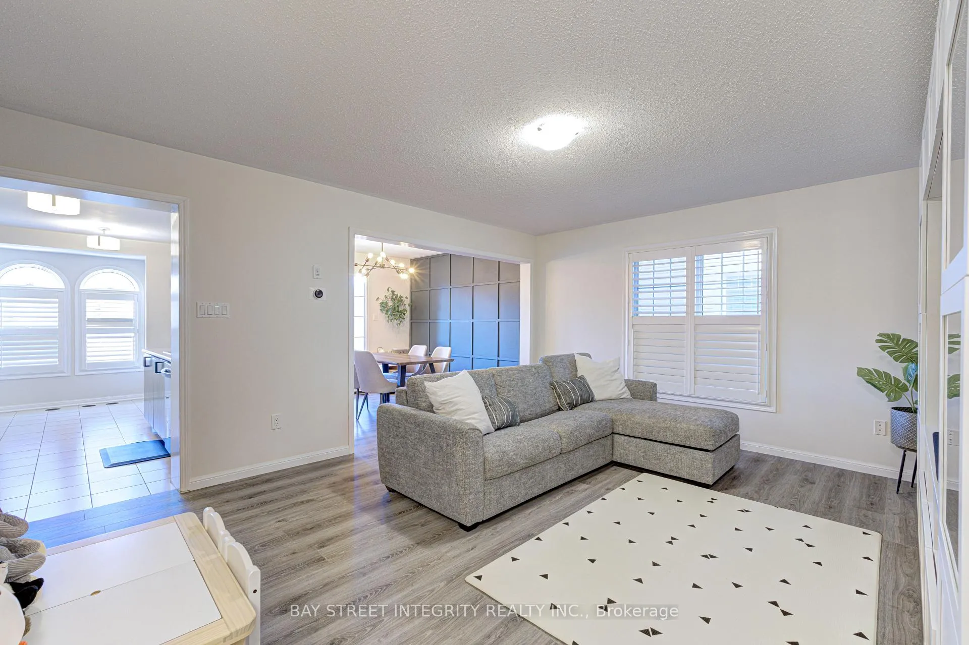 Photo 6 of 1033 Stemman Place, Milton, Willmott — HOMEH