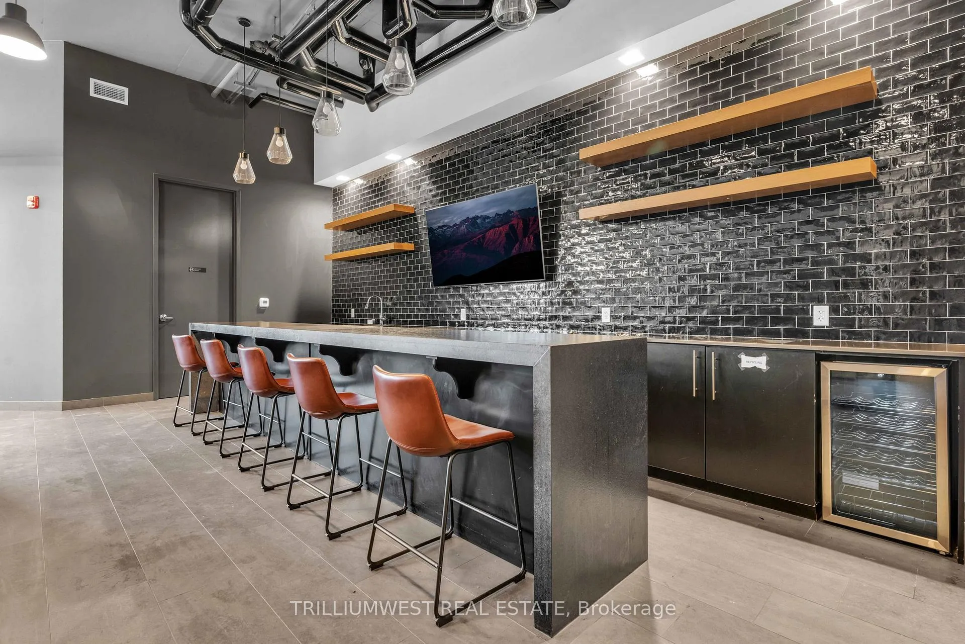 Photo 36 of Unit 202, 247 Northfield Drive E, Waterloo — HOMEH