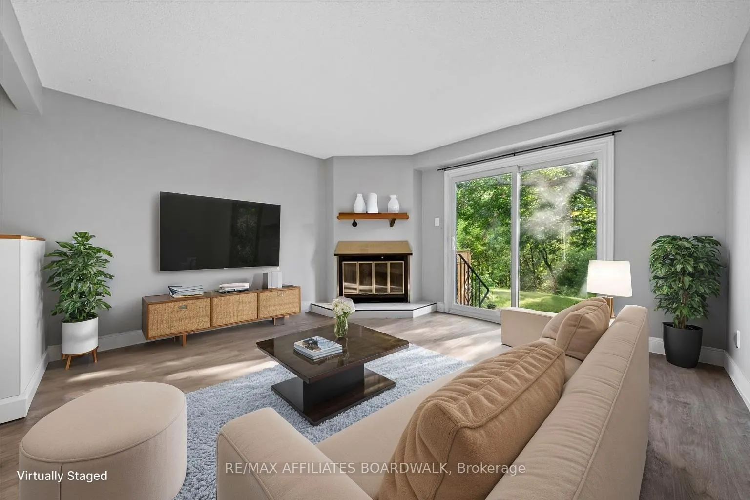 Photo 16 of 6482 Bilberry Drive W, Ottawa, Convent Glen North — HOMEH