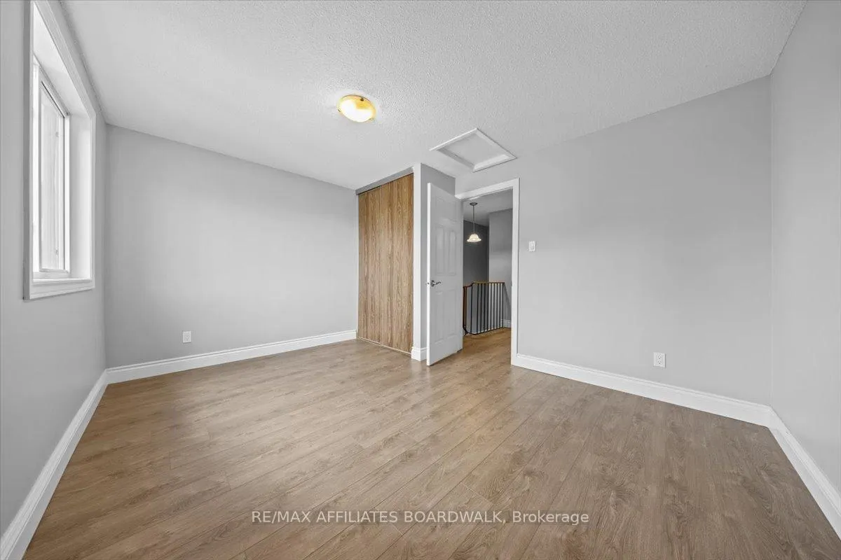 Photo 23 of 6482 Bilberry Drive W, Ottawa, Convent Glen North — HOMEH