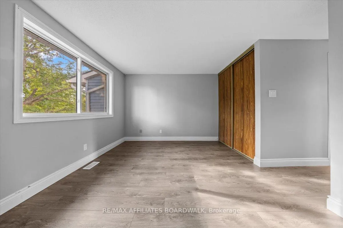 Photo 29 of 6482 Bilberry Drive W, Ottawa, Convent Glen North — HOMEH