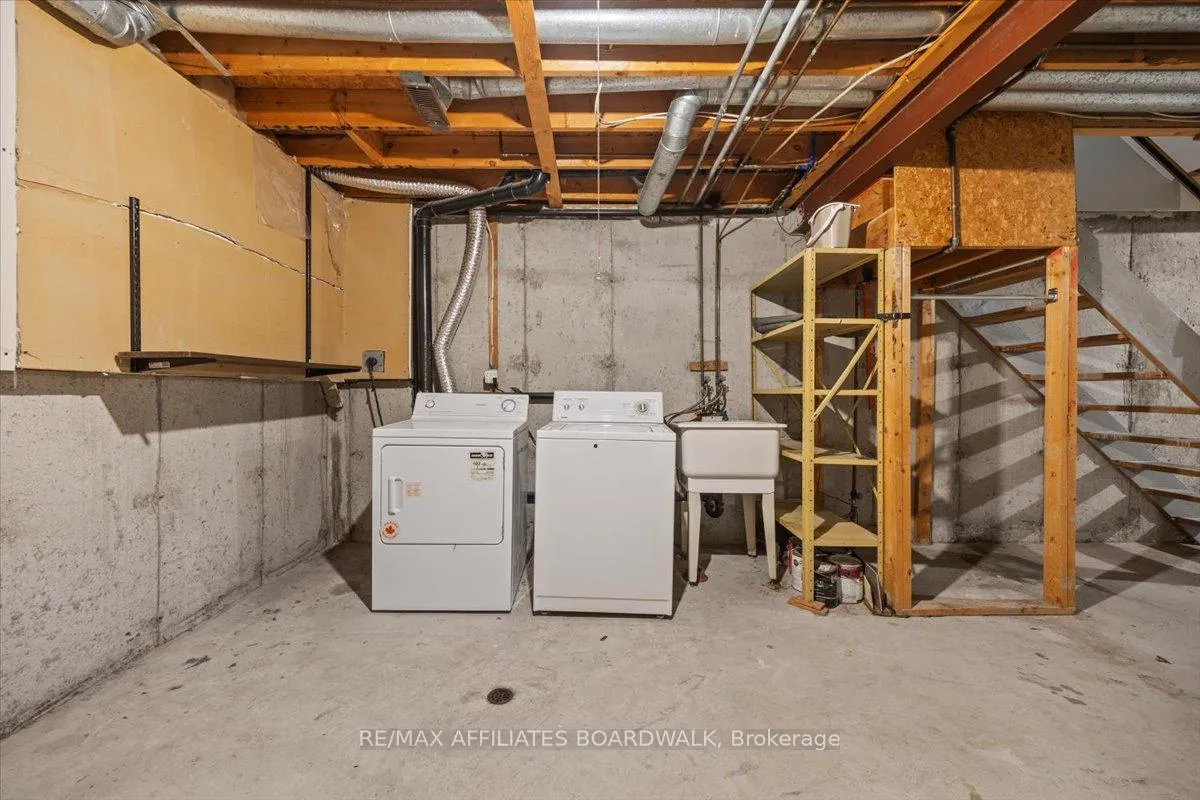 Photo 35 of 6482 Bilberry Drive W, Ottawa, Convent Glen North — HOMEH