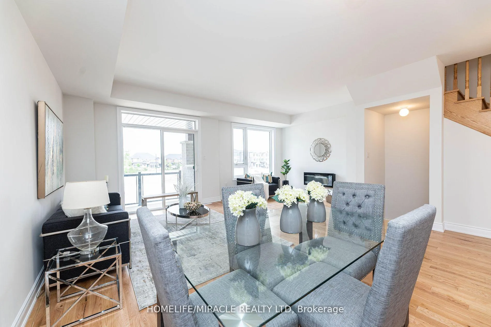 Photo 22 of 413 Tennant Circle, Vaughan, Vellore Village — HOMEH