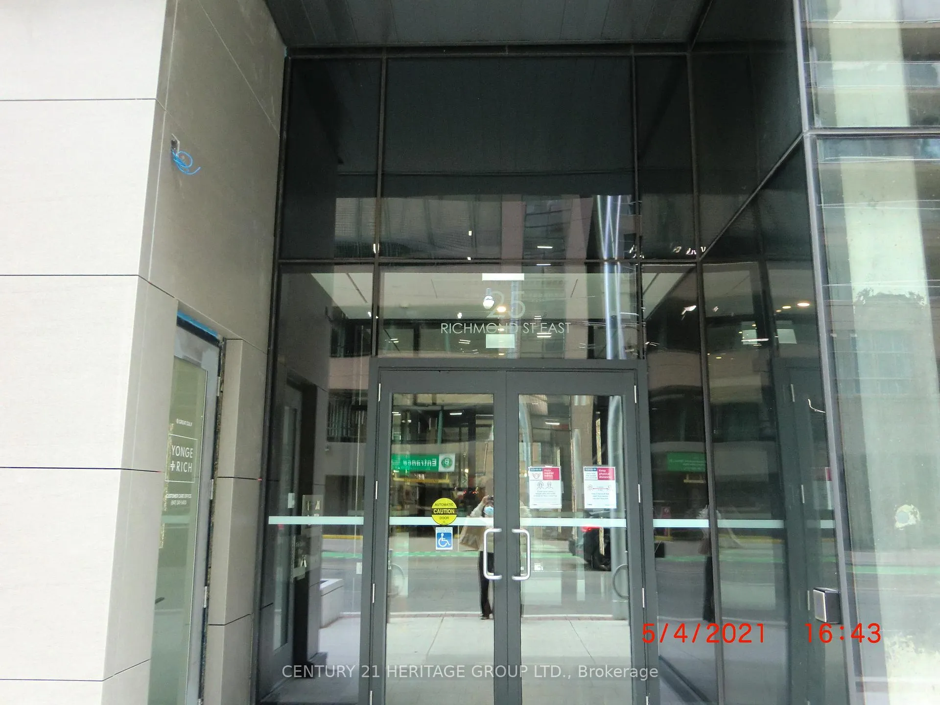 Front of Unit 1904, 25 Richmond Street E