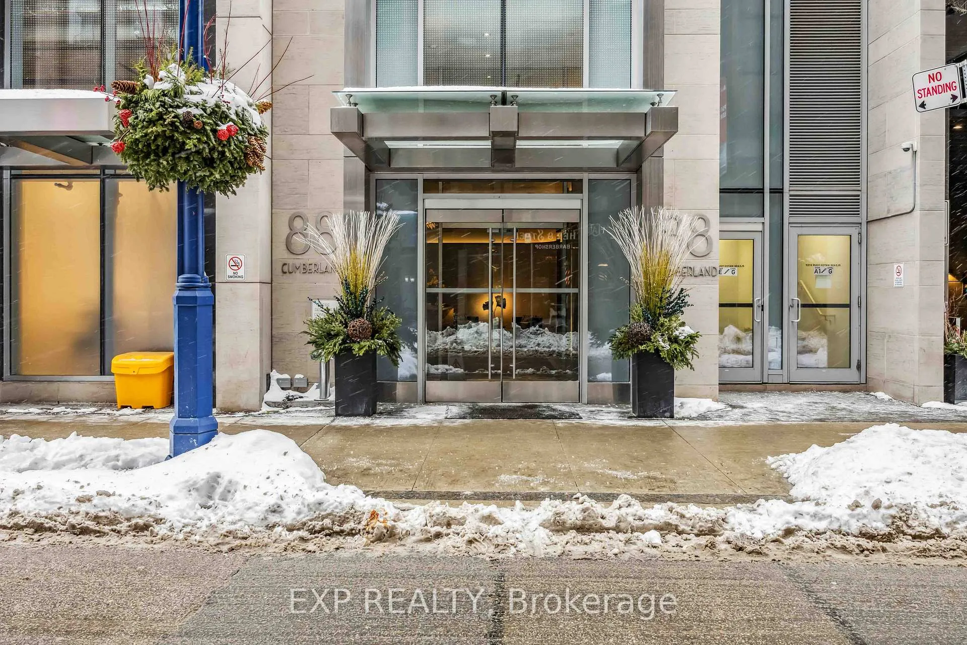 Photo 2 of Unit 1907, 88 Cumberland Street, Toronto, The Annex — HOMEH