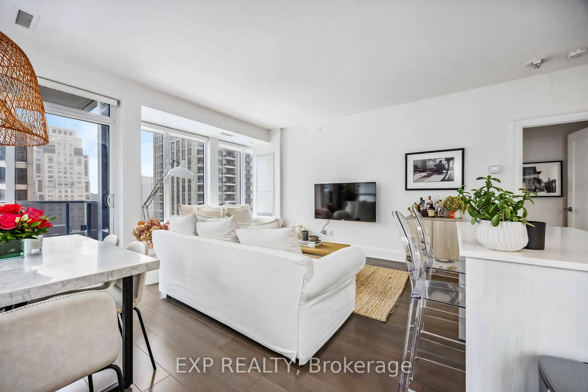Photo 8 of Unit 1907, 88 Cumberland Street, Toronto, The Annex — HOMEH