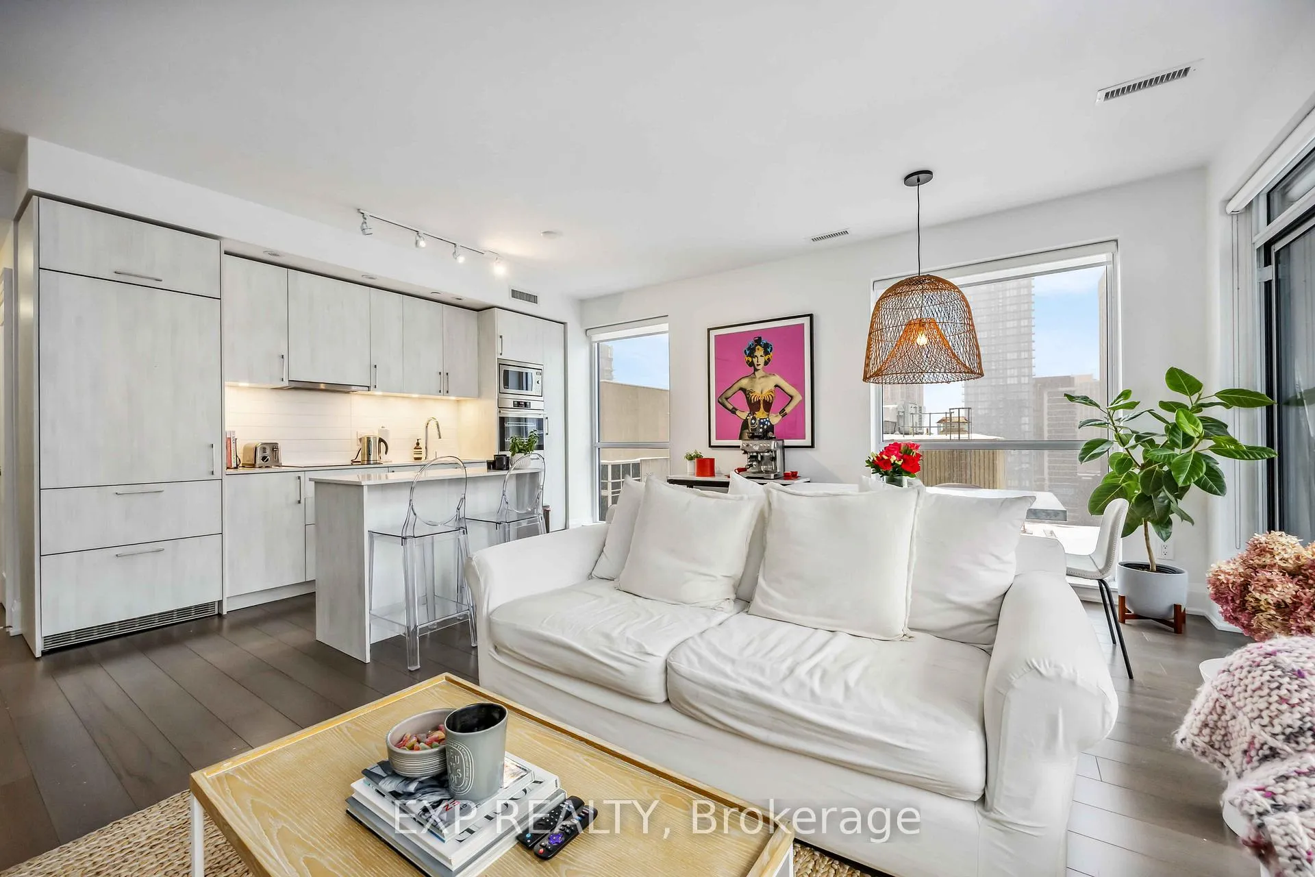 Photo 10 of Unit 1907, 88 Cumberland Street, Toronto, The Annex — HOMEH