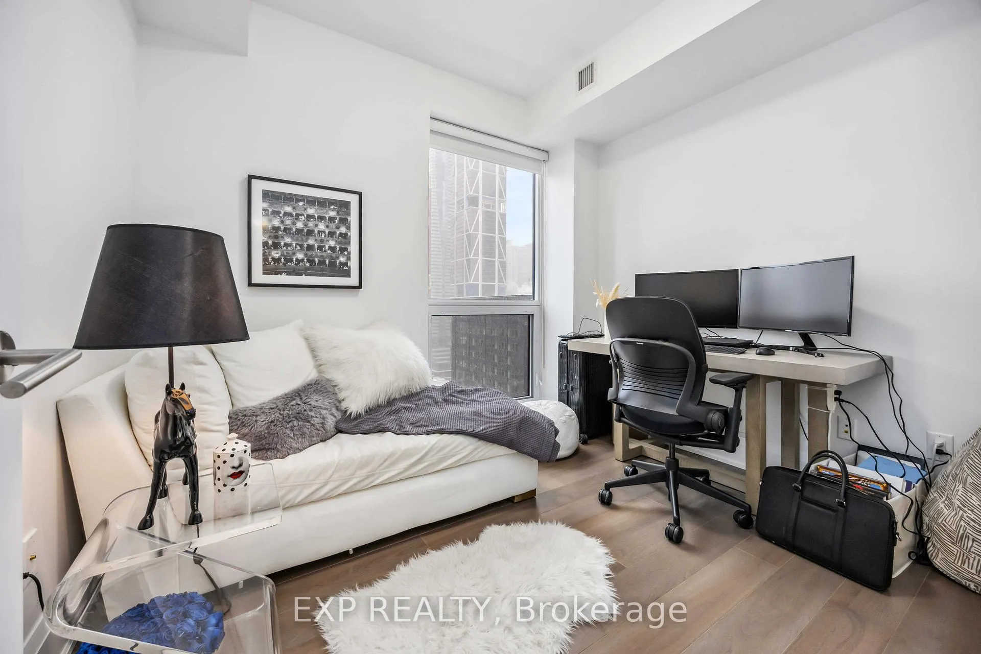Photo 21 of Unit 1907, 88 Cumberland Street, Toronto, The Annex — HOMEH