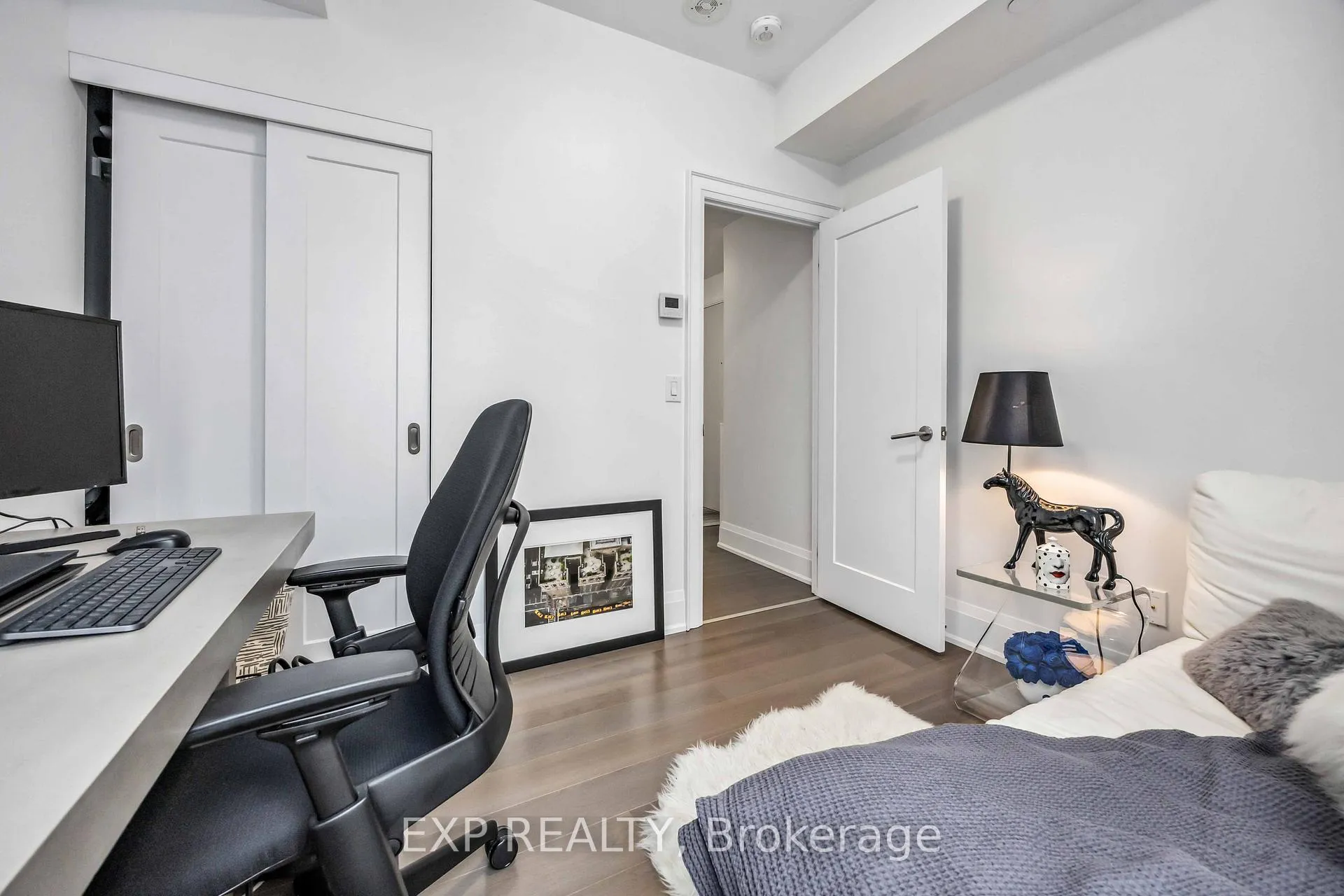 Photo 22 of Unit 1907, 88 Cumberland Street, Toronto, The Annex — HOMEH