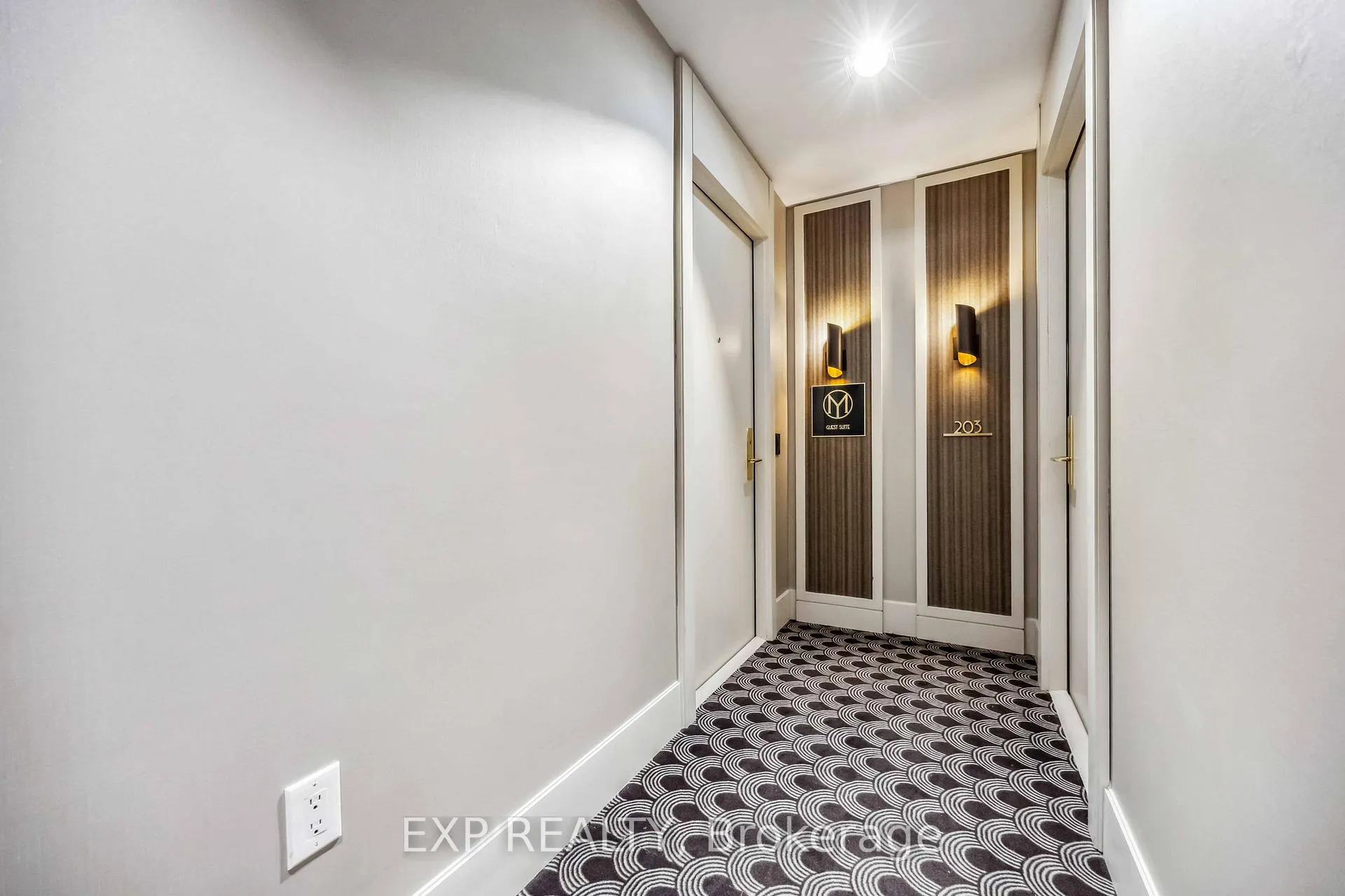 Photo 30 of Unit 1907, 88 Cumberland Street, Toronto, The Annex — HOMEH