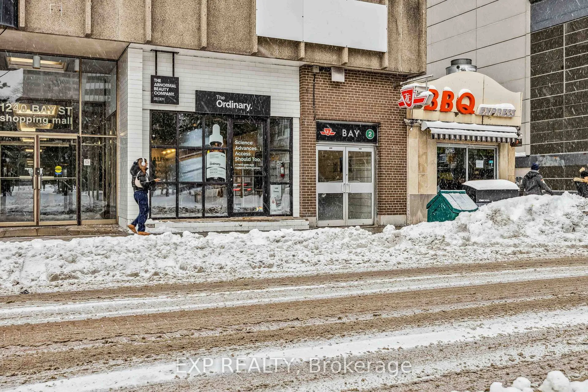 Photo 37 of Unit 1907, 88 Cumberland Street, Toronto, The Annex — HOMEH