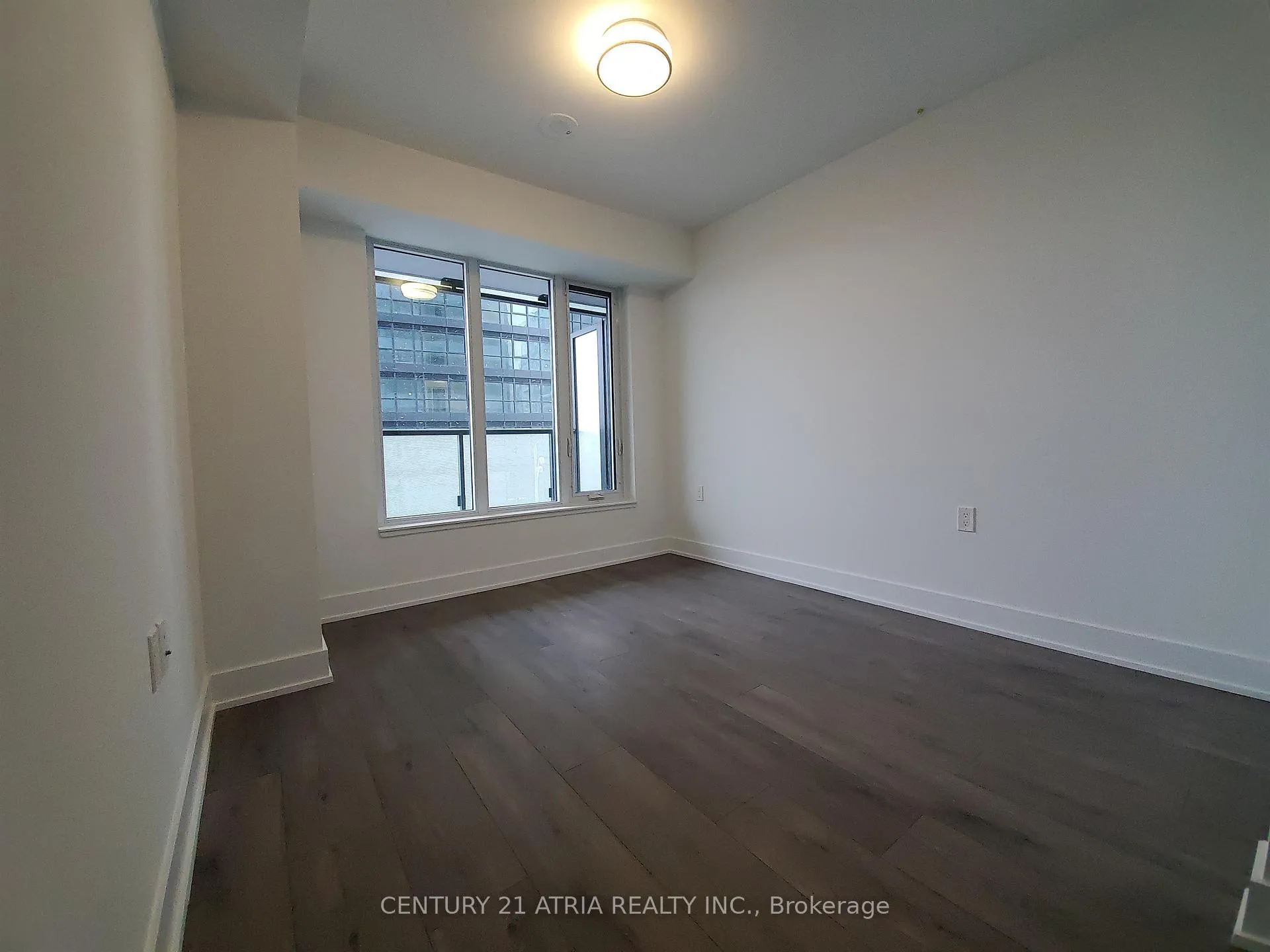 Photo 4 of Unit 705, 575 Bloor Street E, Toronto, North St. James Town — HOMEH
