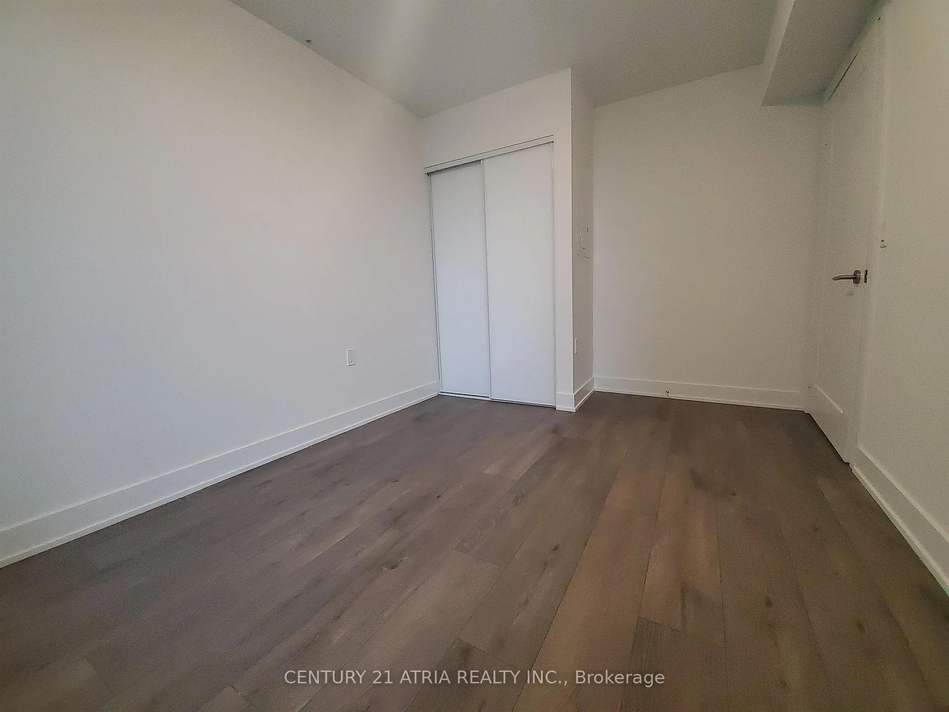 Photo 5 of Unit 705, 575 Bloor Street E, Toronto, North St. James Town — HOMEH