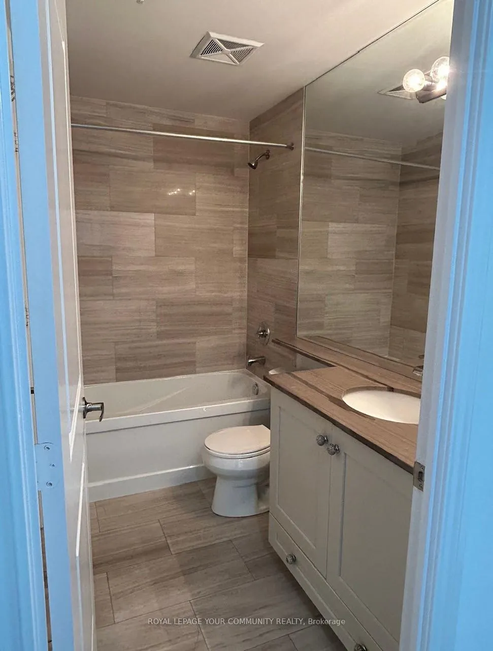 Photo 7 of Unit 1116, 9255 Jane Street, Vaughan, Maple — HOMEH