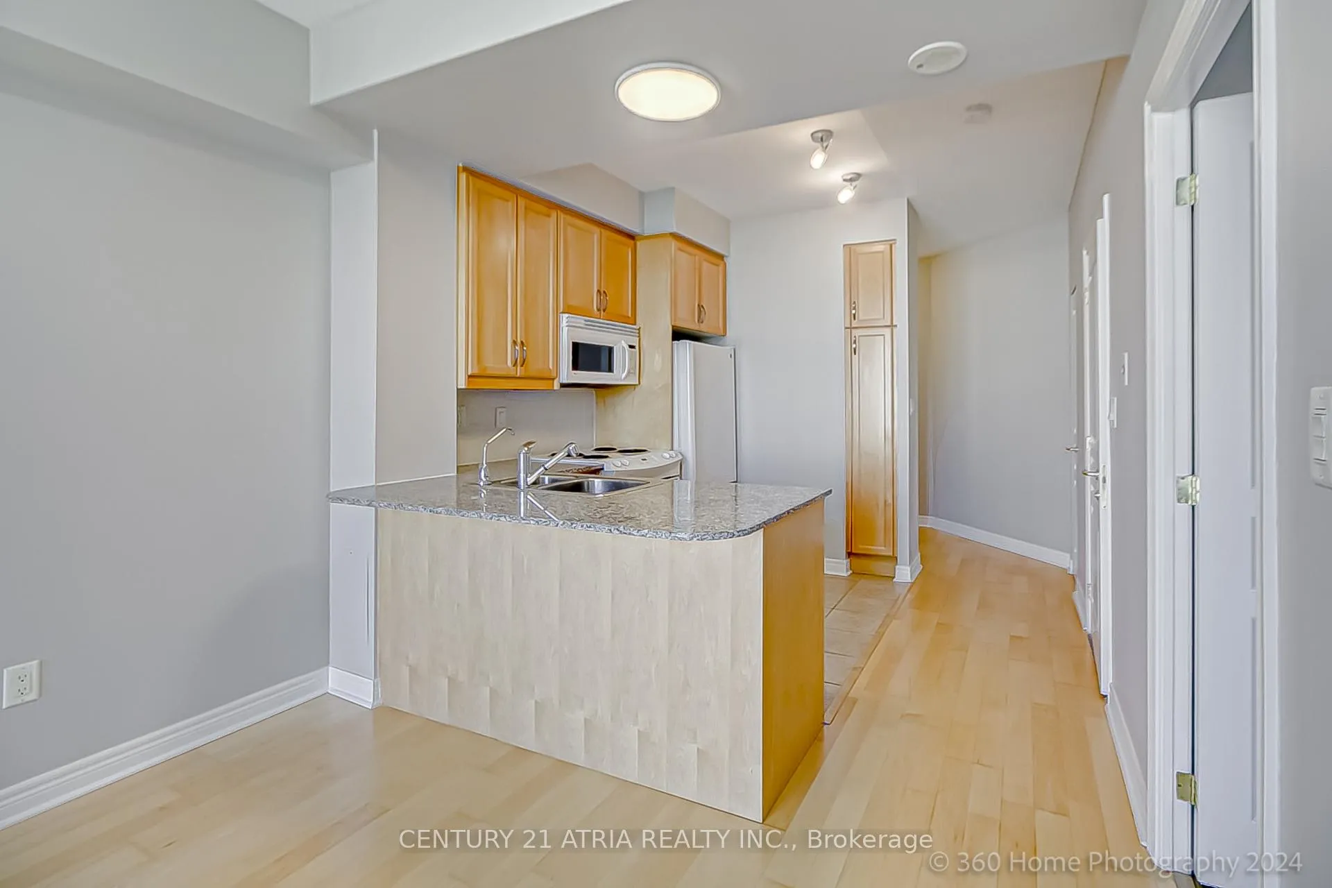 Photo 2 of Unit 1102, 100 Hayden Street, Toronto, Church-Yonge Corridor — HOMEH