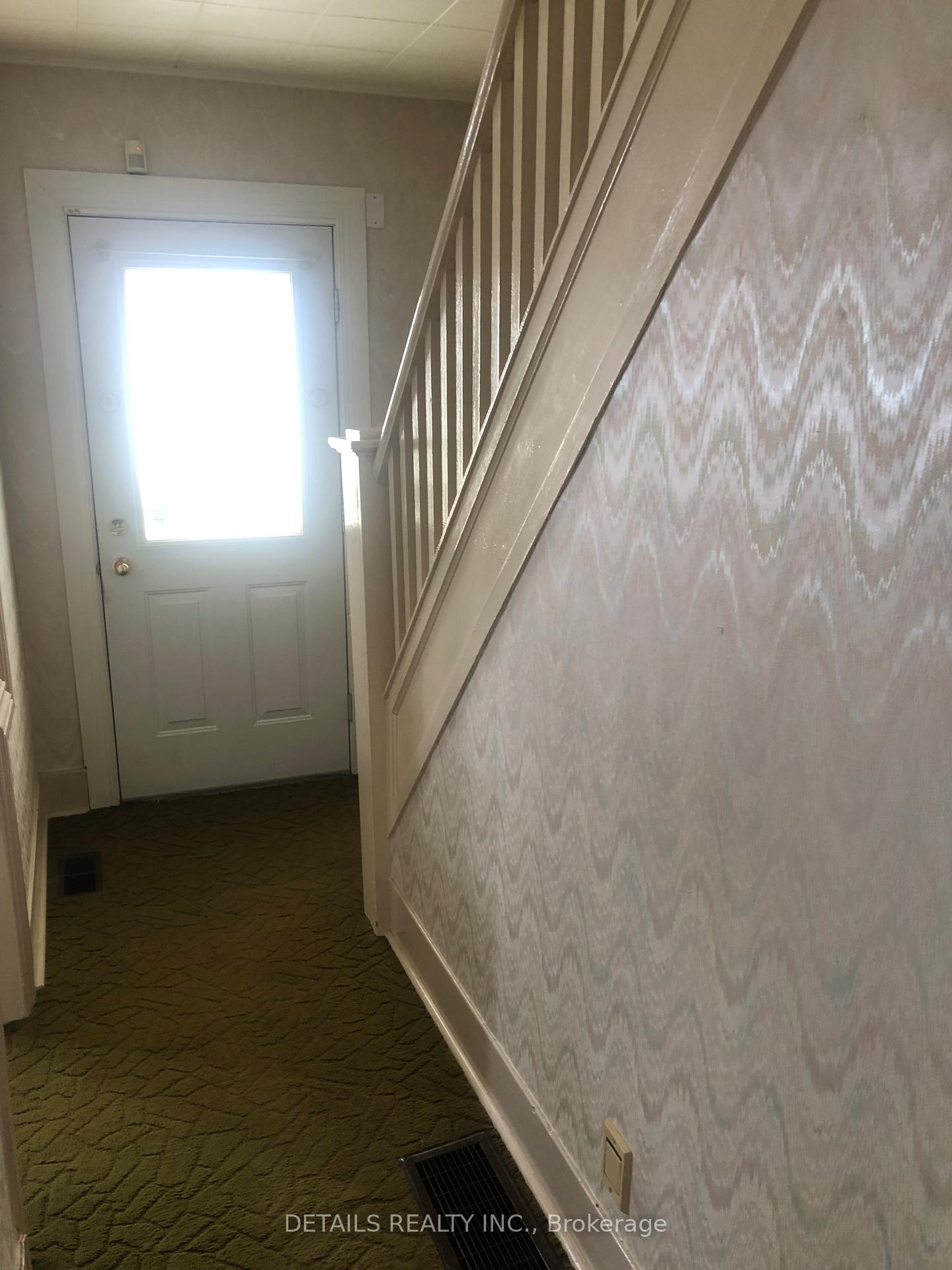 Photo 15 of 238 Prince Arthur Street S, Cornwall — HOMEH