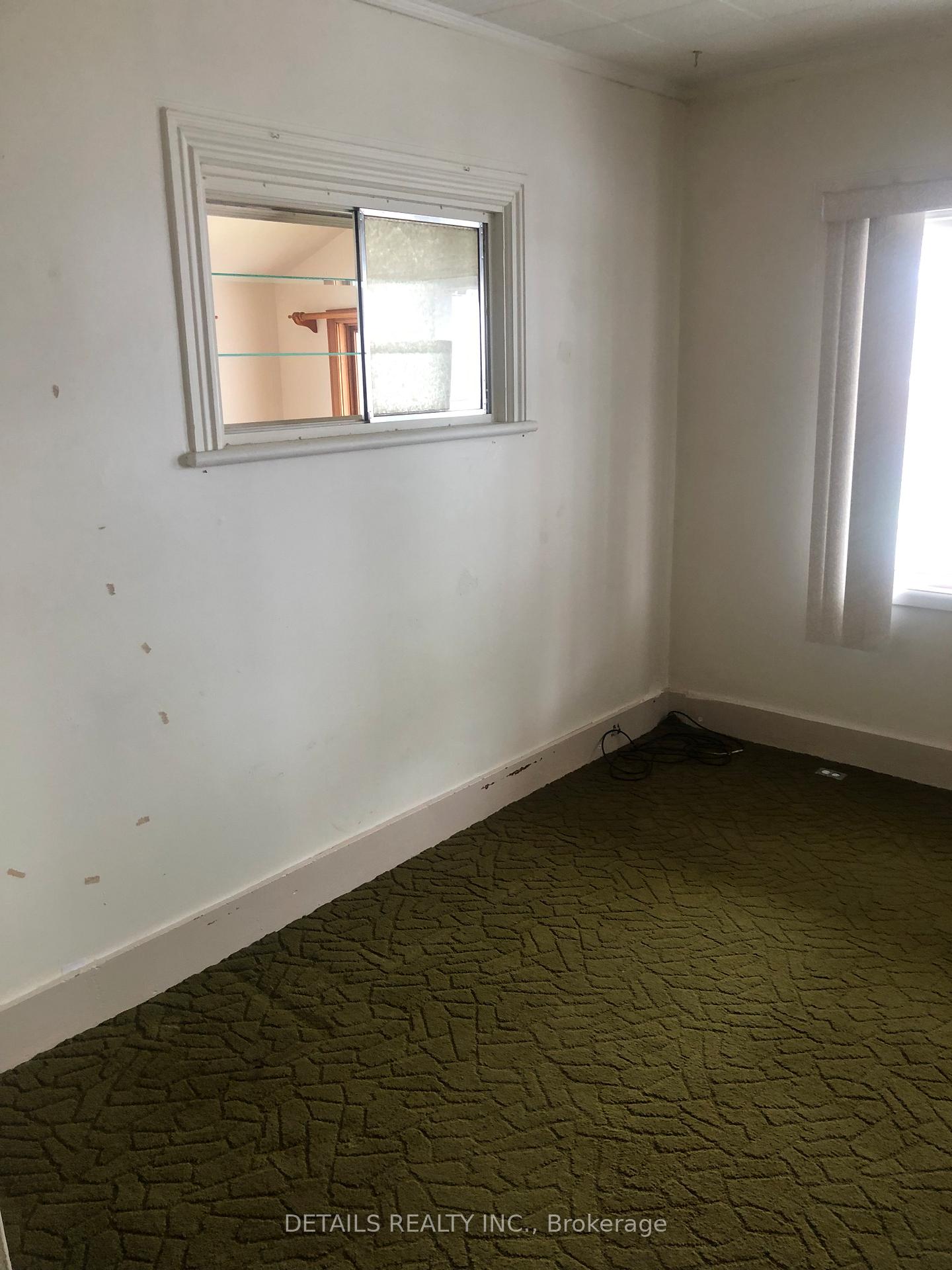 Photo 16 of 238 Prince Arthur Street S, Cornwall — HOMEH