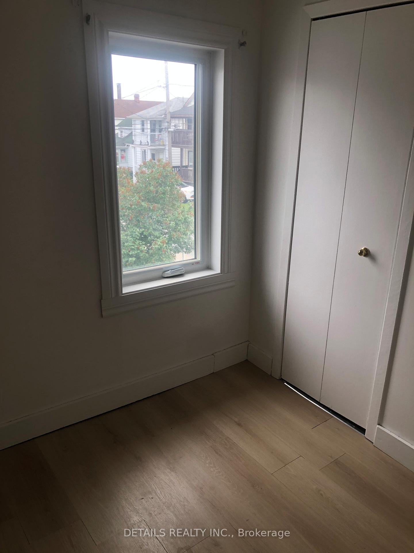 Photo 20 of 238 Prince Arthur Street S, Cornwall — HOMEH
