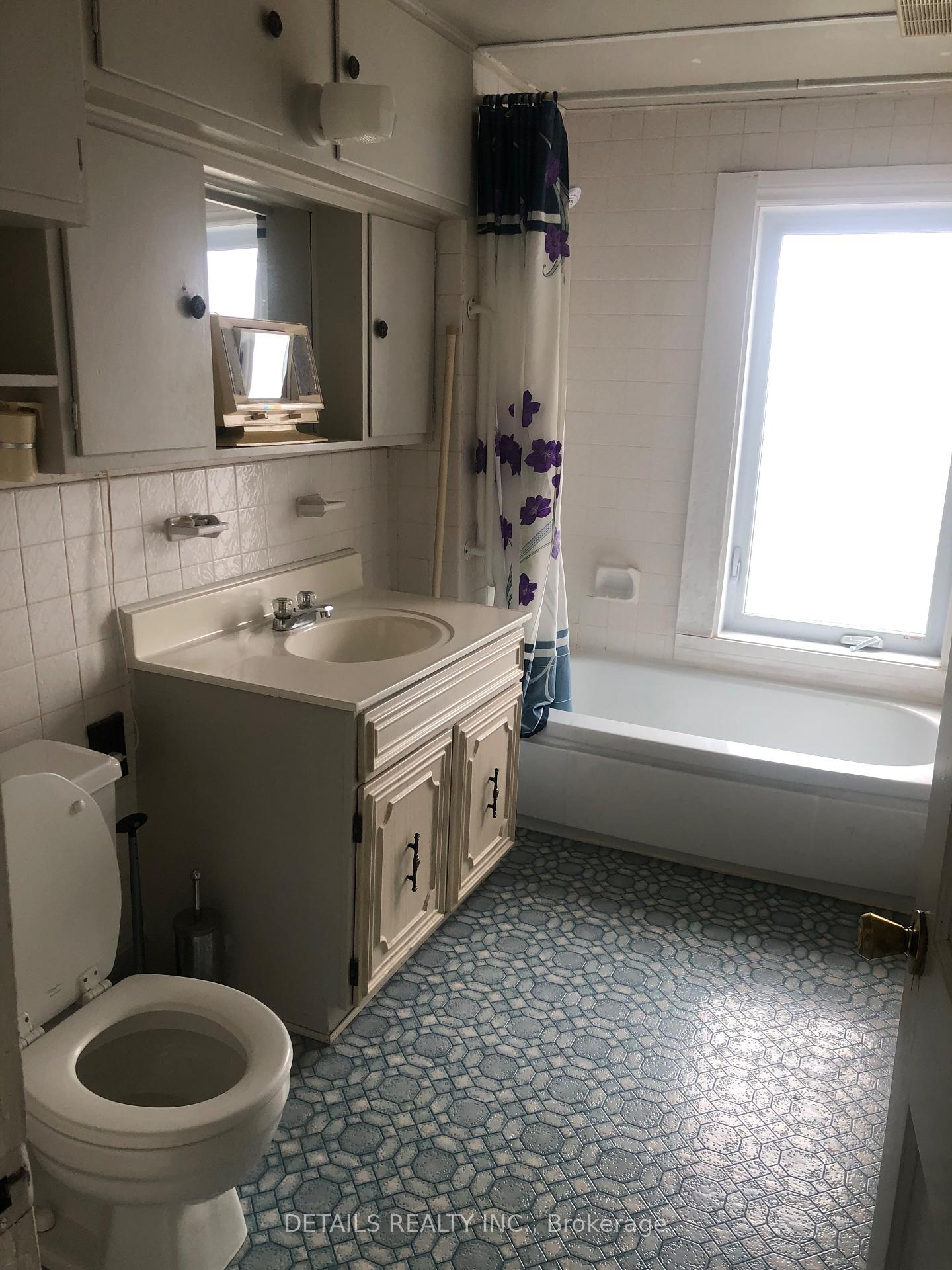 Photo 21 of 238 Prince Arthur Street S, Cornwall — HOMEH