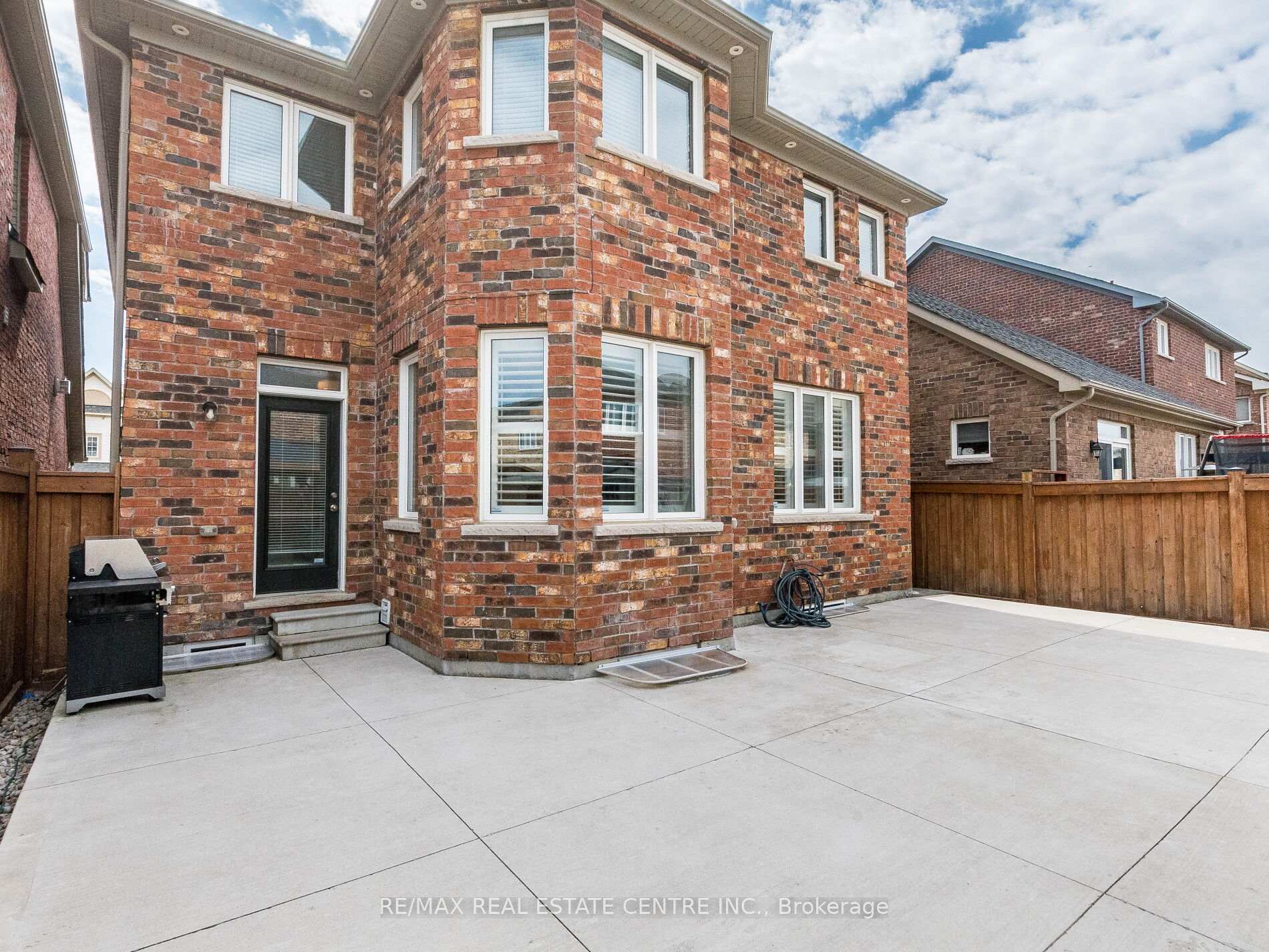 Photo 32 of 72 Mcechearn Crescent, Caledon, Rural Caledon — HOMEH