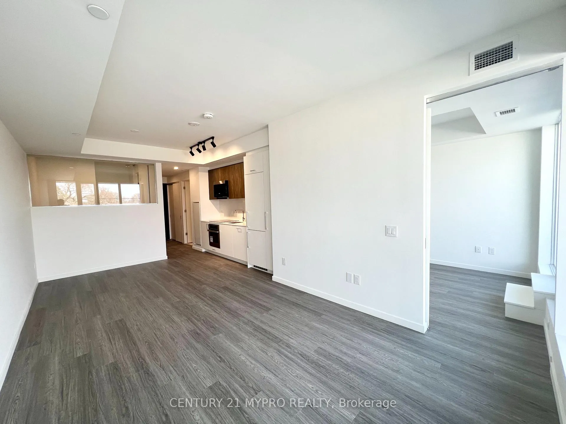 Photo 5 of Unit 315, 689 The Queensway, Etobicoke, Stonegate-Queensway — HOMEH