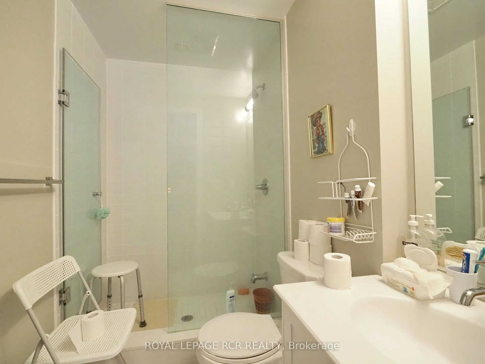 Photo 10 of Unit 208, 50 Ann Street, Caledon, Bolton West — HOMEH