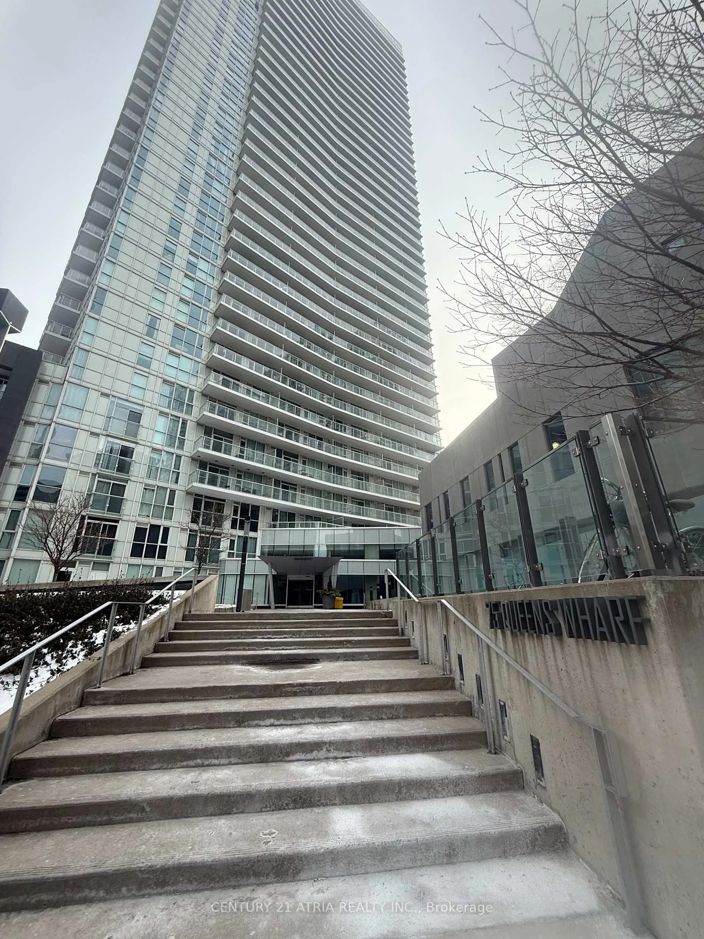 Front of Unit 301, 75 Queens Wharf Road